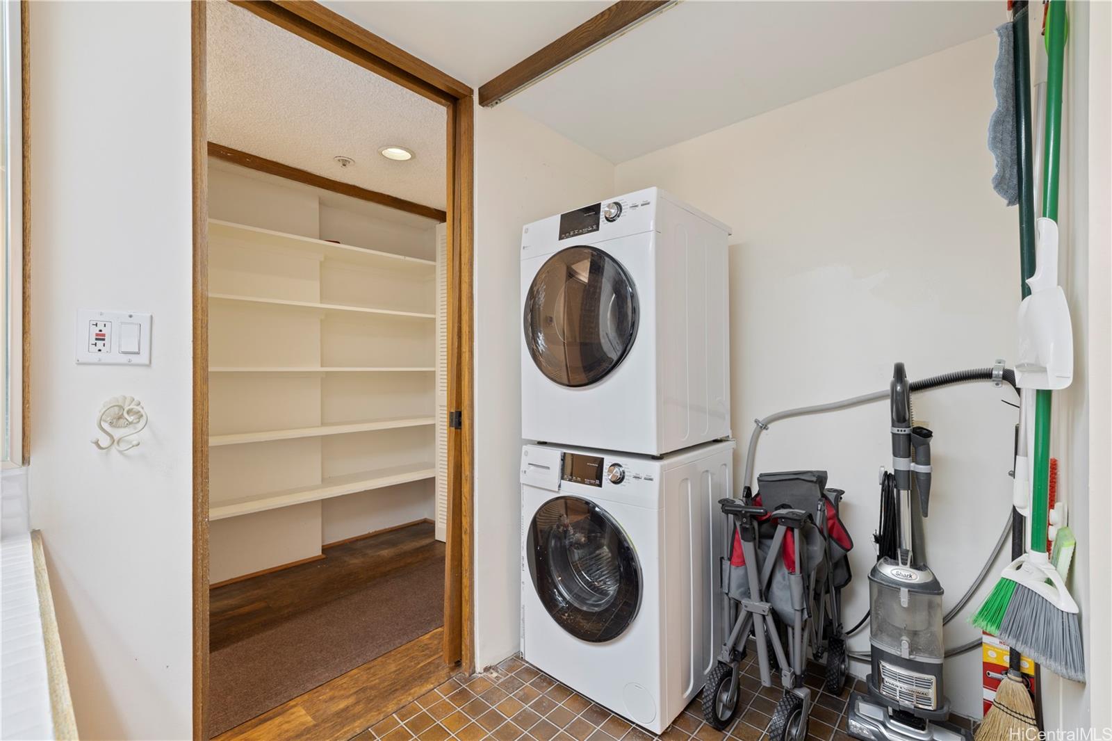 Commodore condo # 5E, Honolulu, Hawaii - photo 18 of 23