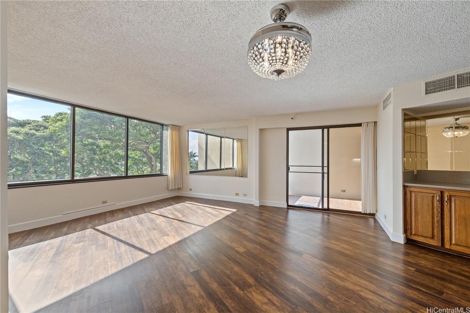 Commodore condo # 5E, Honolulu, Hawaii - photo 6 of 23