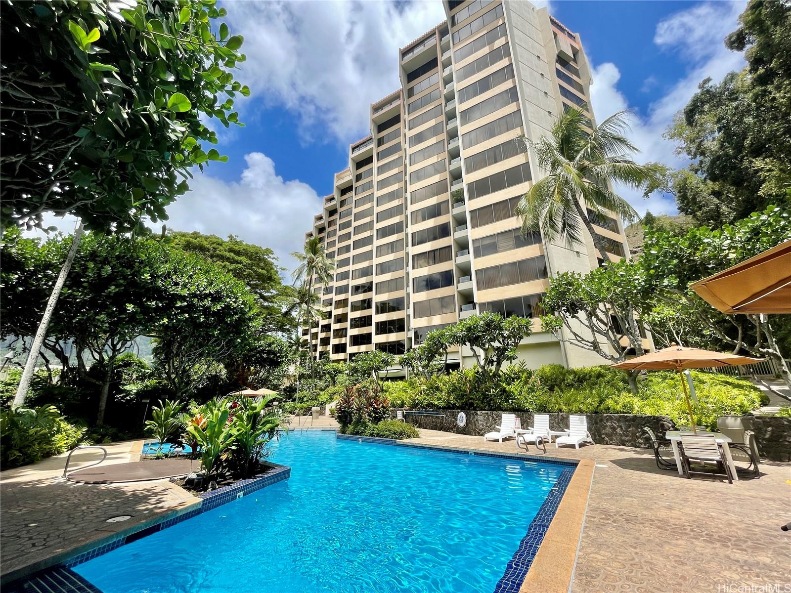 Commodore 6c, 555 Hahaione Street, Honolulu Hahaionelower