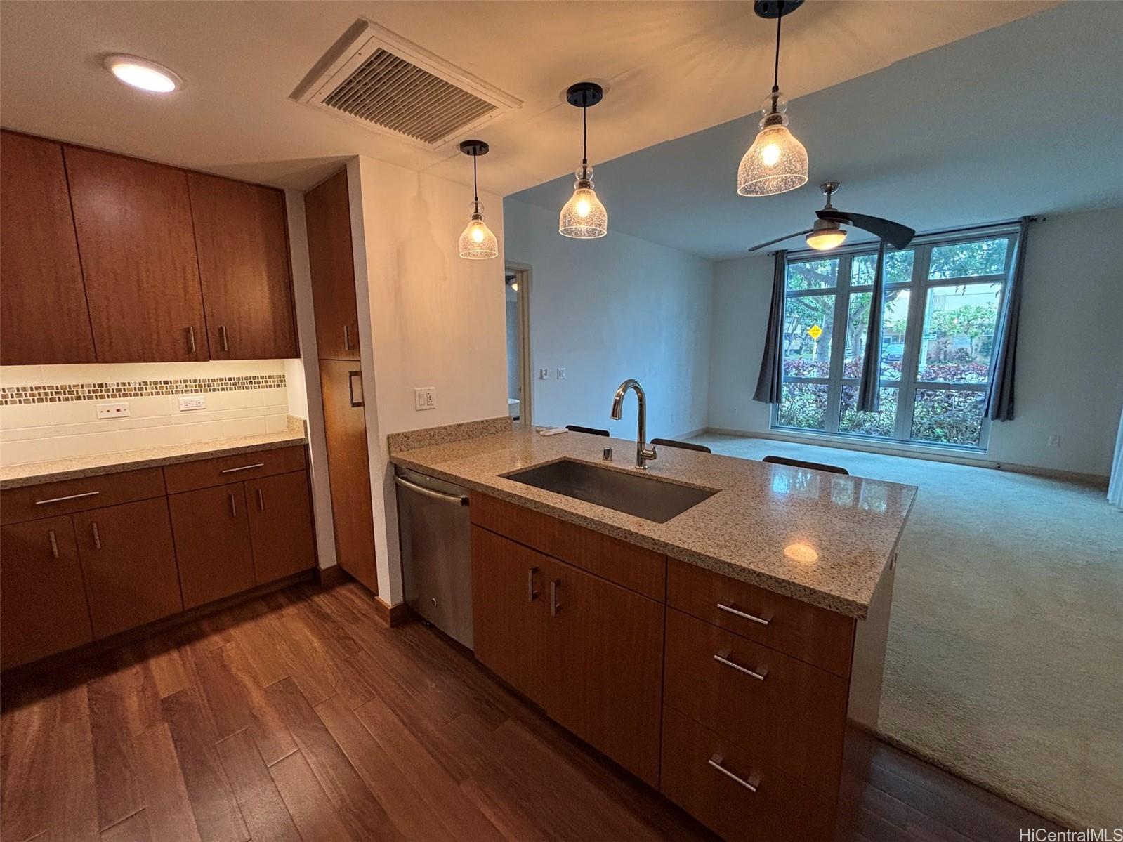 555 South Street Honolulu - Rental - photo 7 of 20