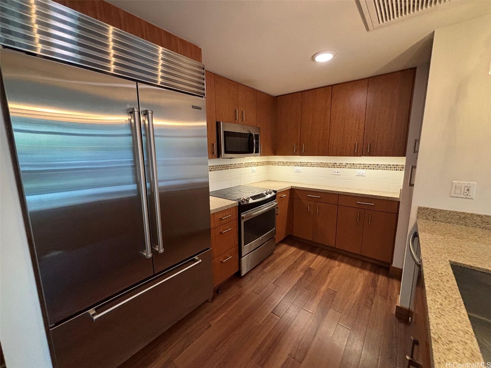 555 South Street Honolulu - Rental - photo 8 of 20