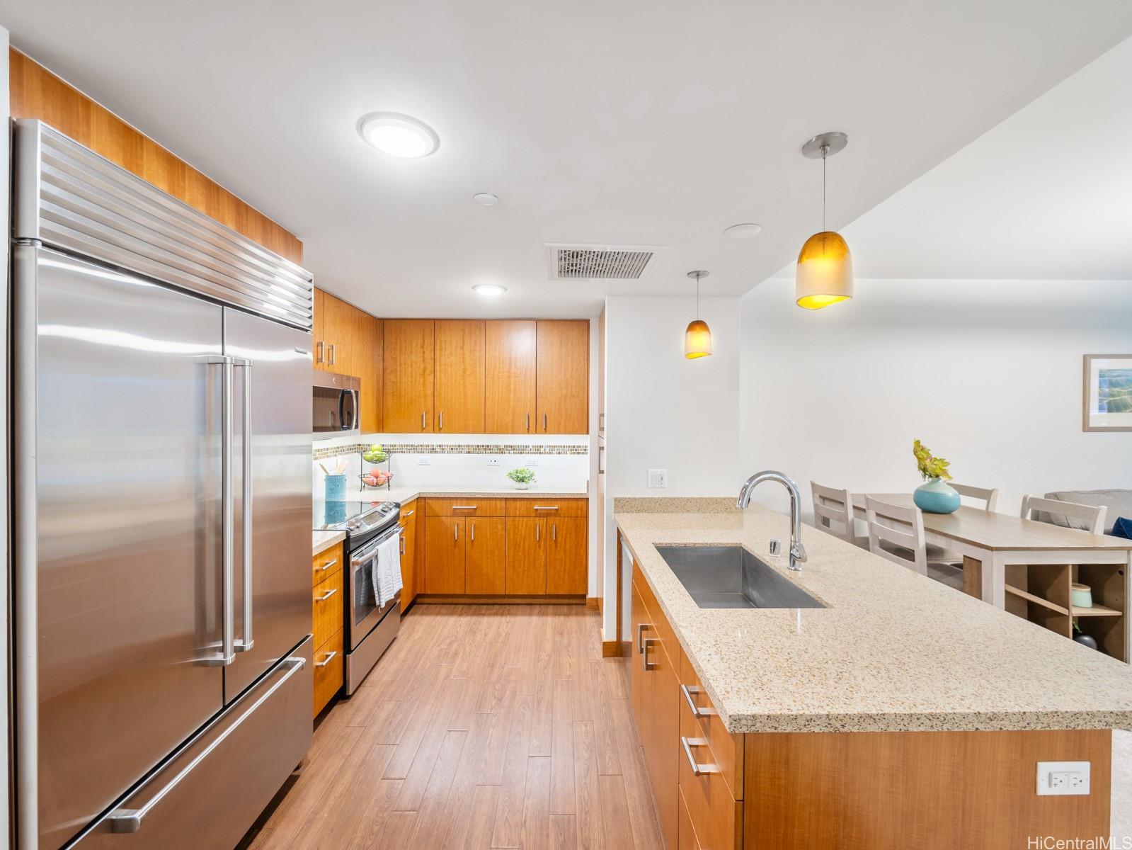 Keauhou Place condo # 111, Honolulu, Hawaii - photo 3 of 25