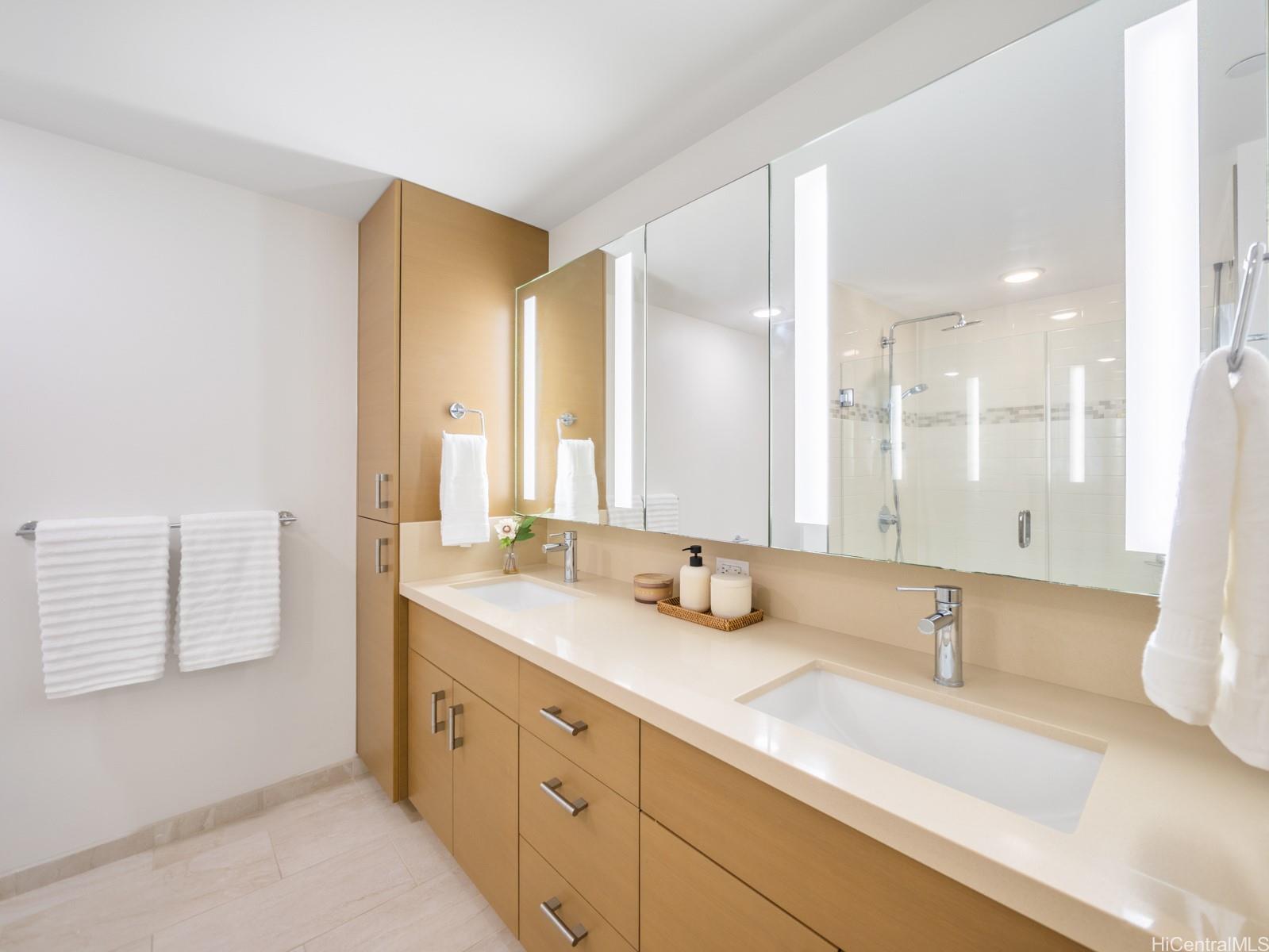 Keauhou Place condo # 111, Honolulu, Hawaii - photo 7 of 25