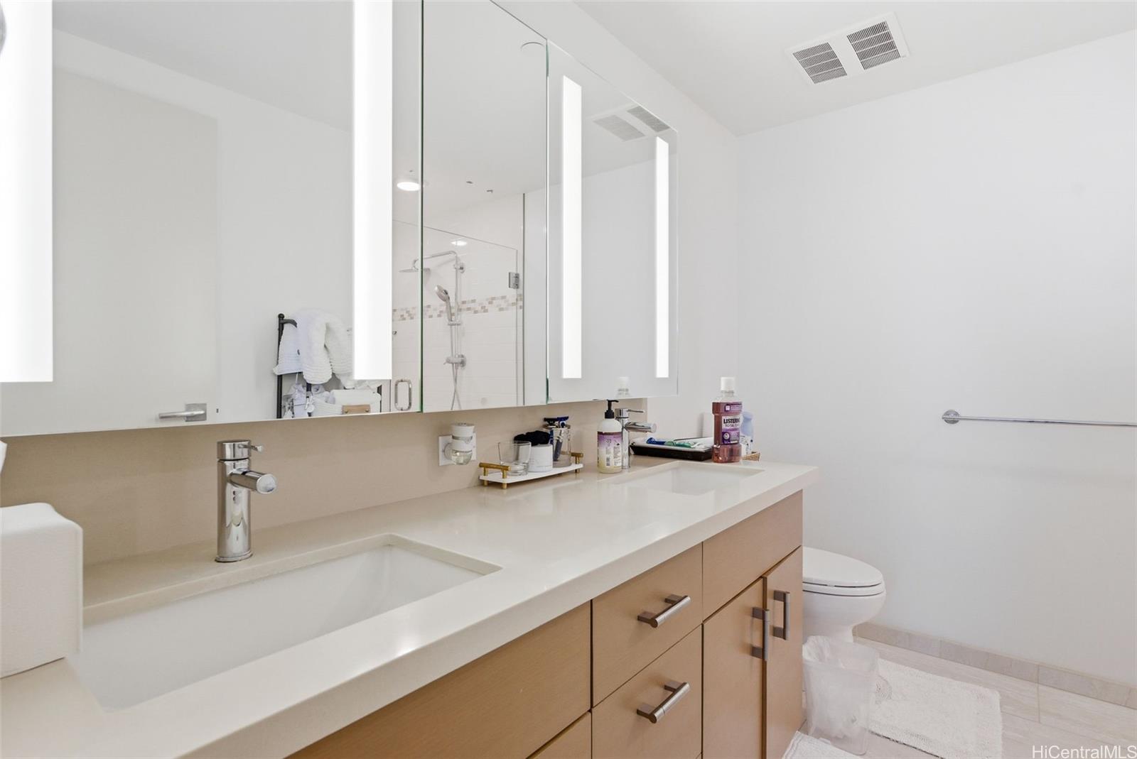 Keauhou Place condo # 1305, Honolulu, Hawaii - photo 11 of 25
