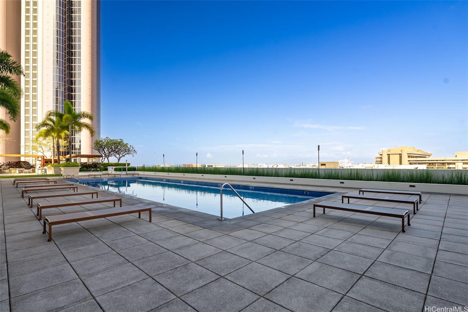 Keauhou Place condo # 1305, Honolulu, Hawaii - photo 20 of 25