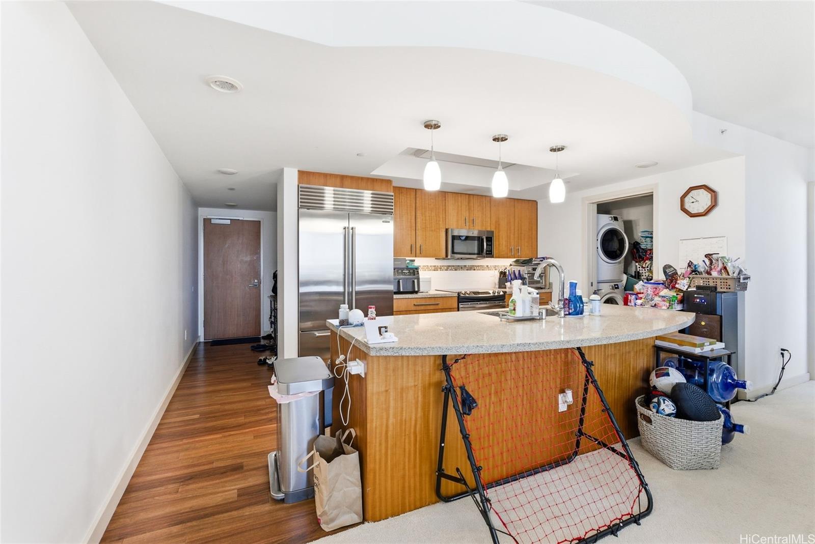 Keauhou Place condo # 1305, Honolulu, Hawaii - photo 3 of 25