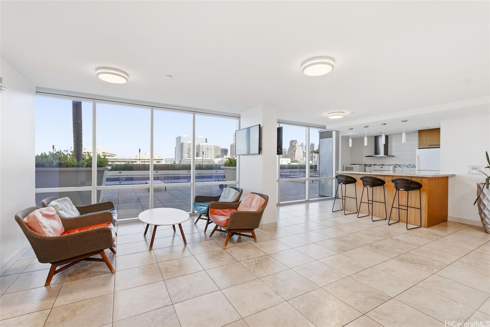 Keauhou Place condo # 1305, Honolulu, Hawaii - photo 22 of 25