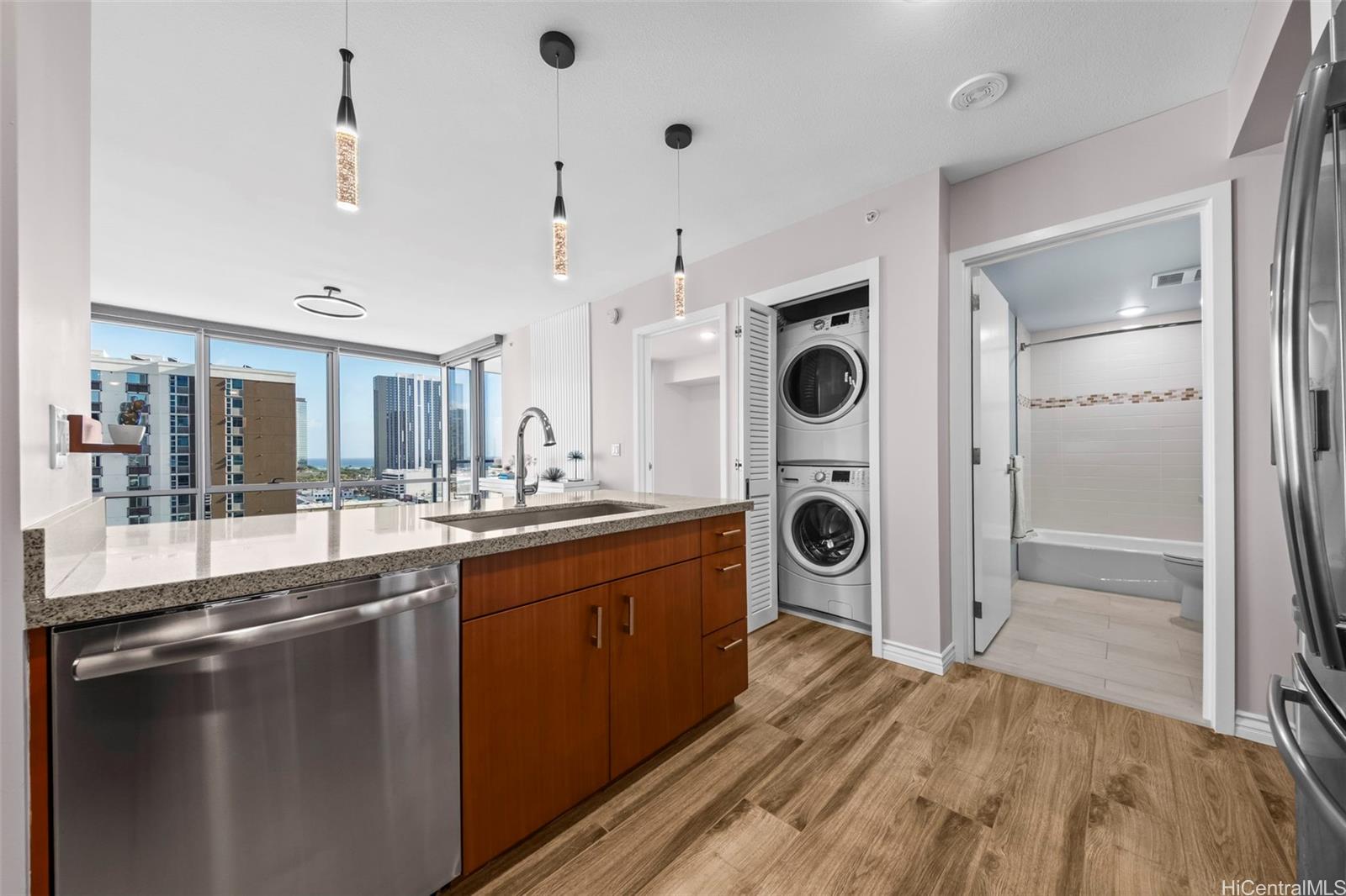 Keauhou Place condo # 1401, Honolulu, Hawaii - photo 2 of 25