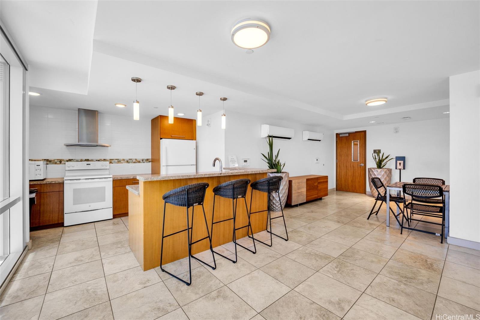 Keauhou Place condo # 1401, Honolulu, Hawaii - photo 24 of 25