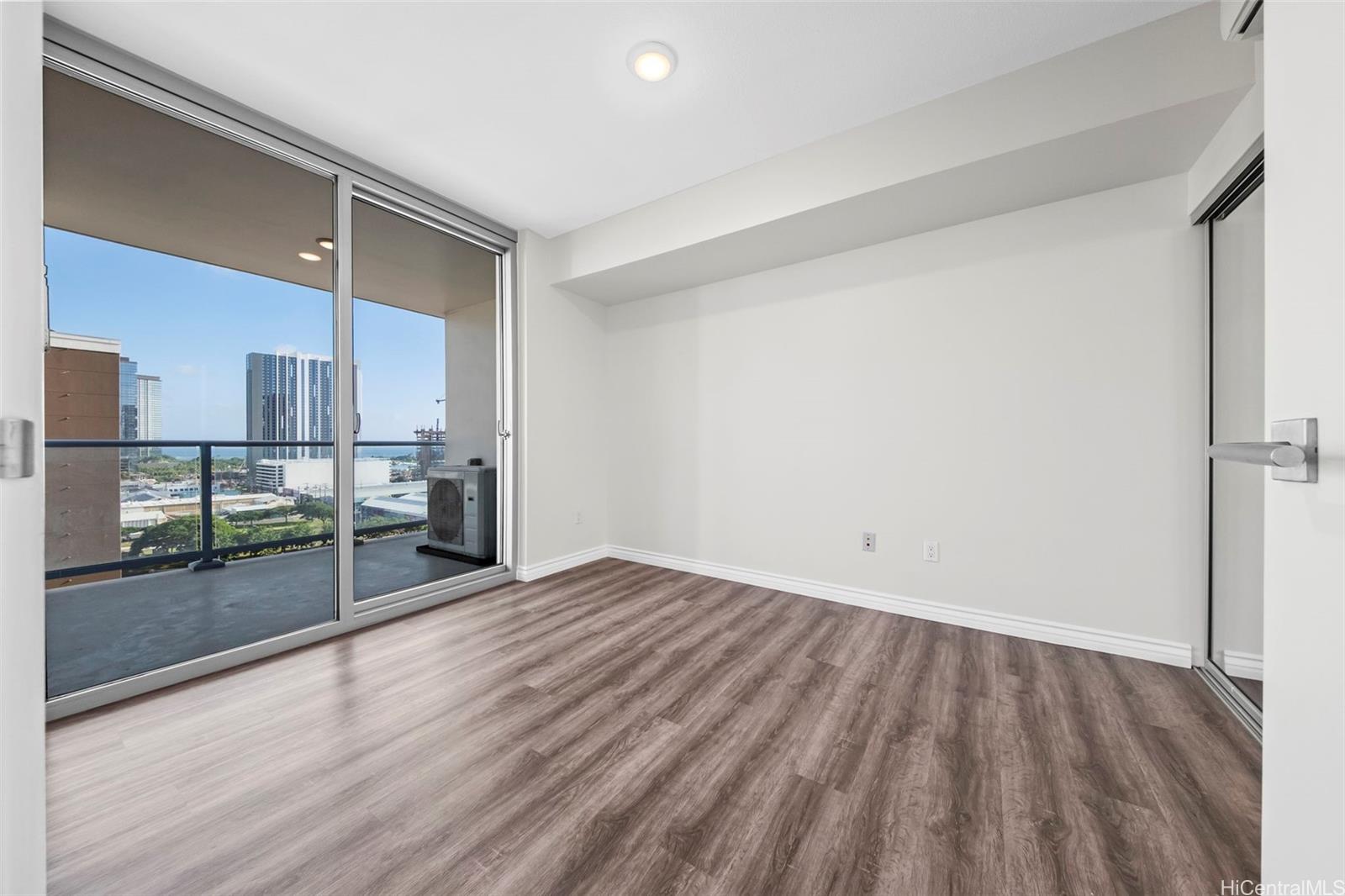 Keauhou Place condo # 1401, Honolulu, Hawaii - photo 10 of 25