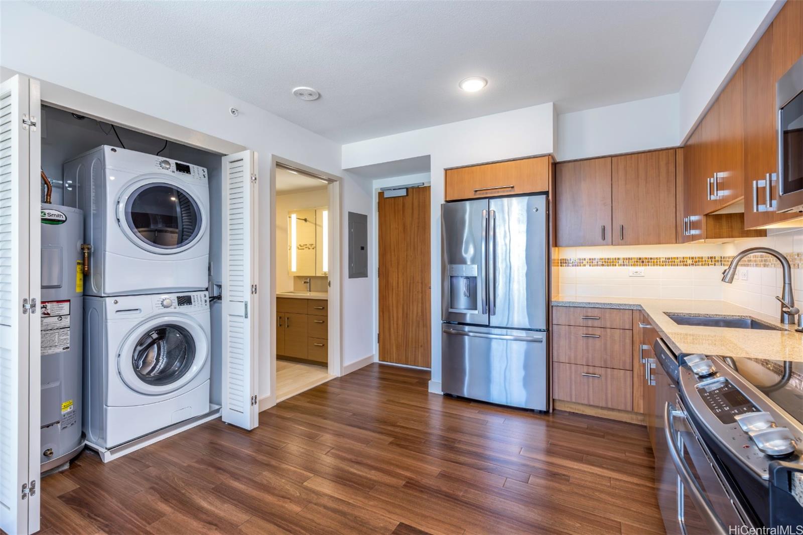 Keauhou Place condo # 1811, Honolulu, Hawaii - photo 5 of 20