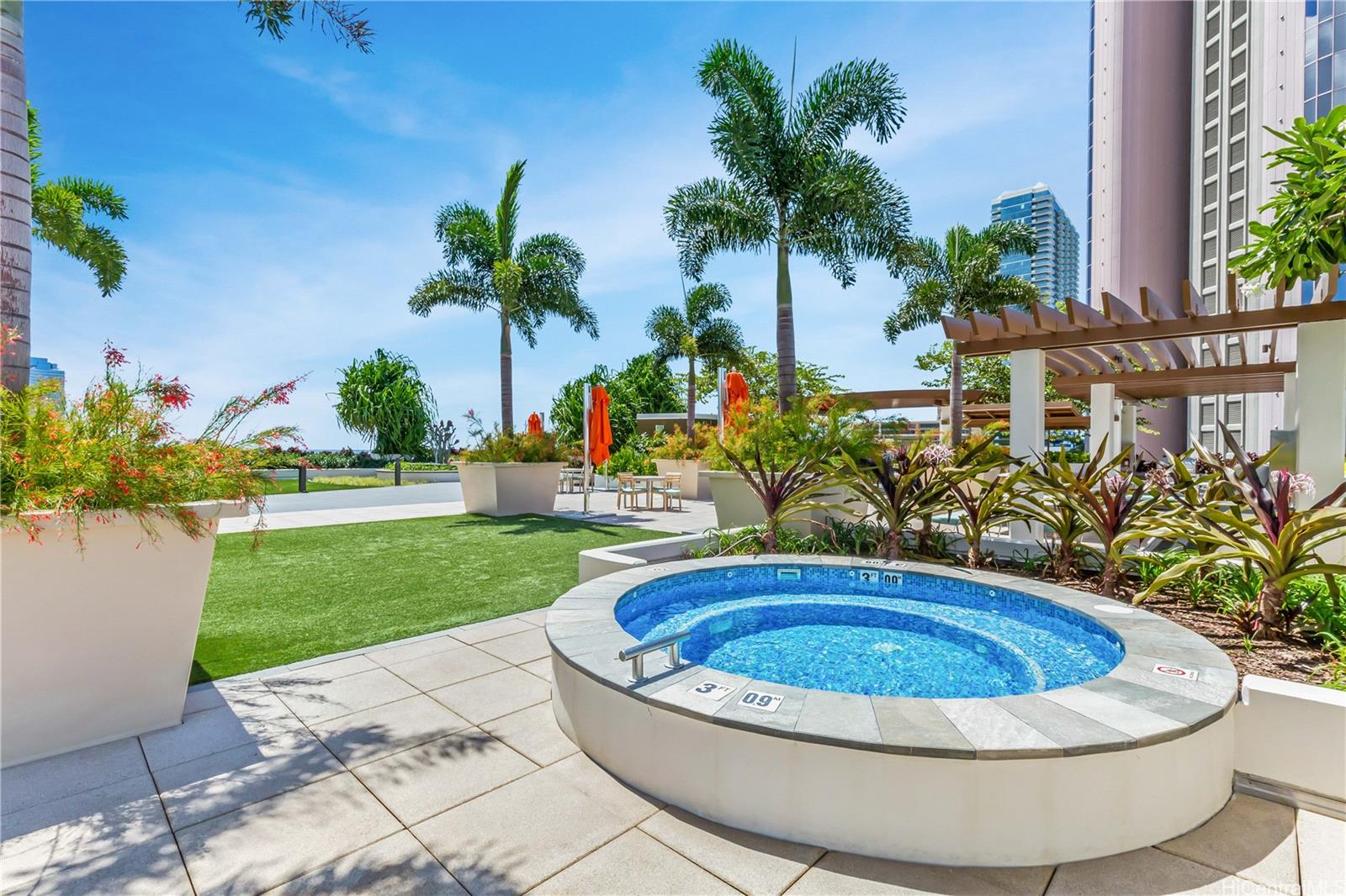 Keauhou Place condo # 2211, Honolulu, Hawaii - photo 17 of 25