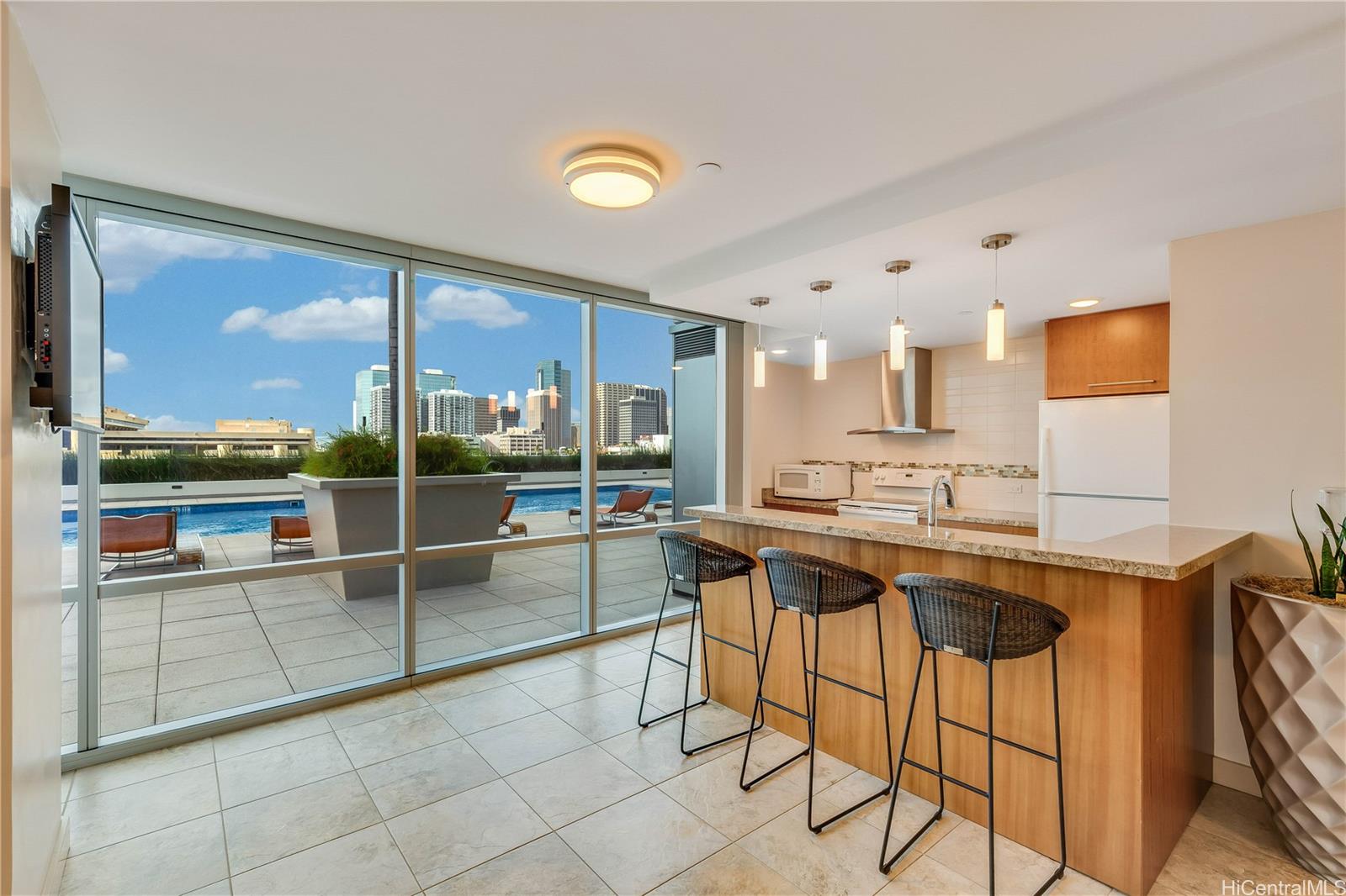 Keauhou Place condo # 2211, Honolulu, Hawaii - photo 22 of 25