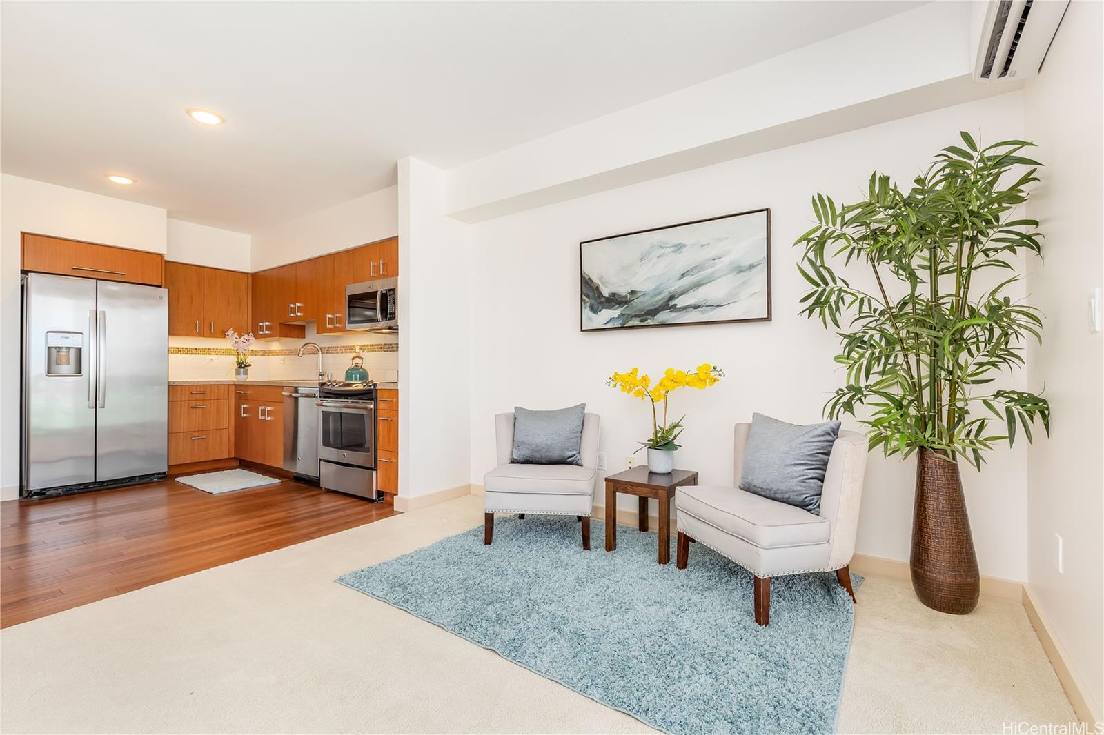 Keauhou Place condo # 2211, Honolulu, Hawaii - photo 4 of 25
