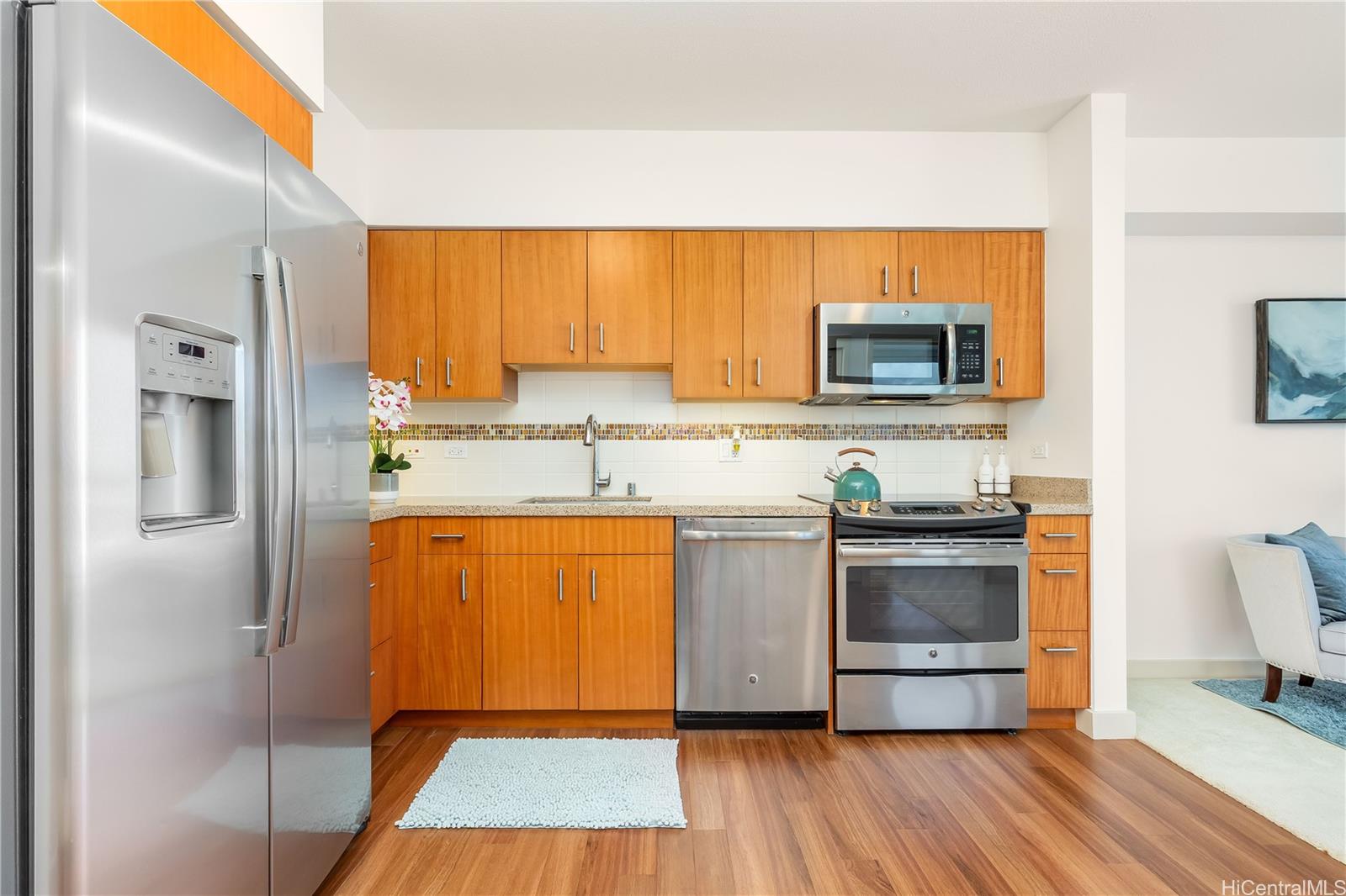 Keauhou Place condo # 2211, Honolulu, Hawaii - photo 7 of 25