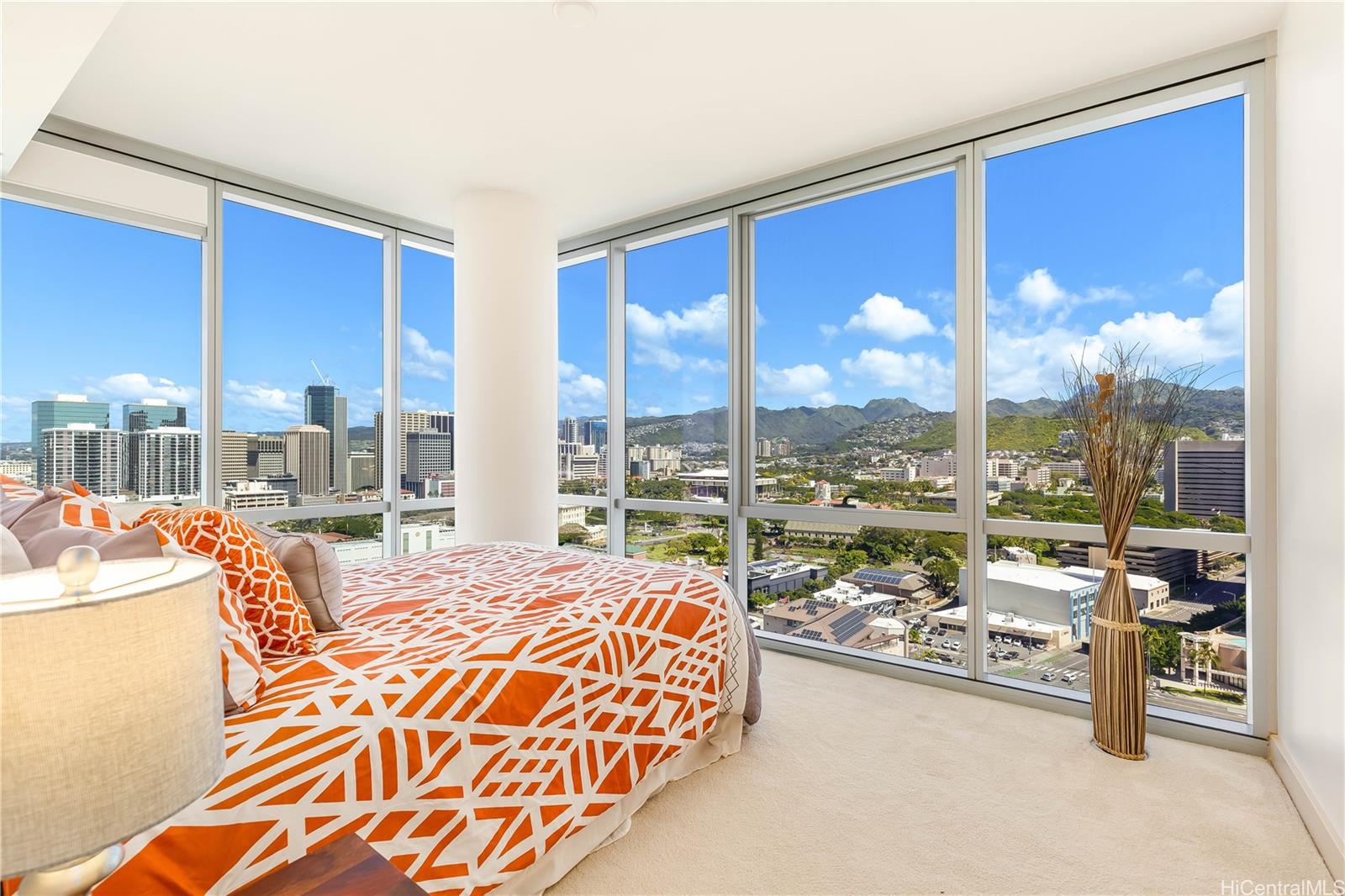 Keauhou Place condo # 2211, Honolulu, Hawaii - photo 8 of 25