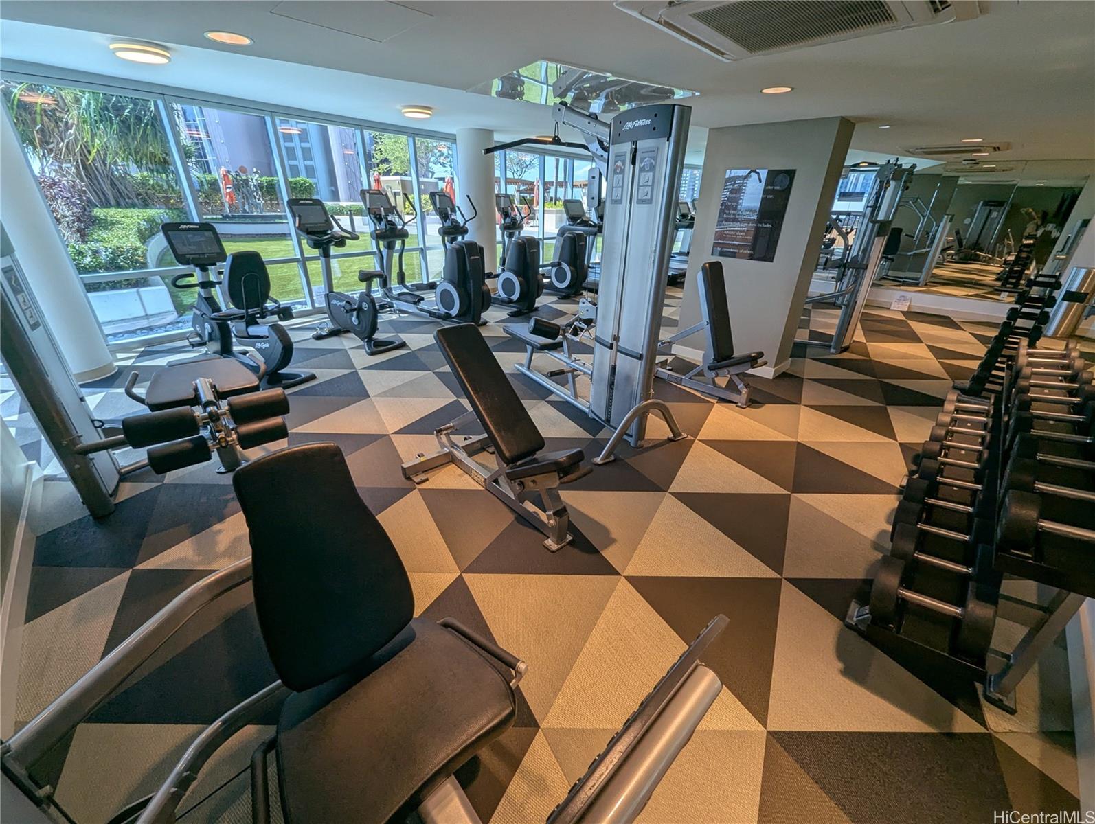 Keauhou Place condo # 2411, Honolulu, Hawaii - photo 11 of 21