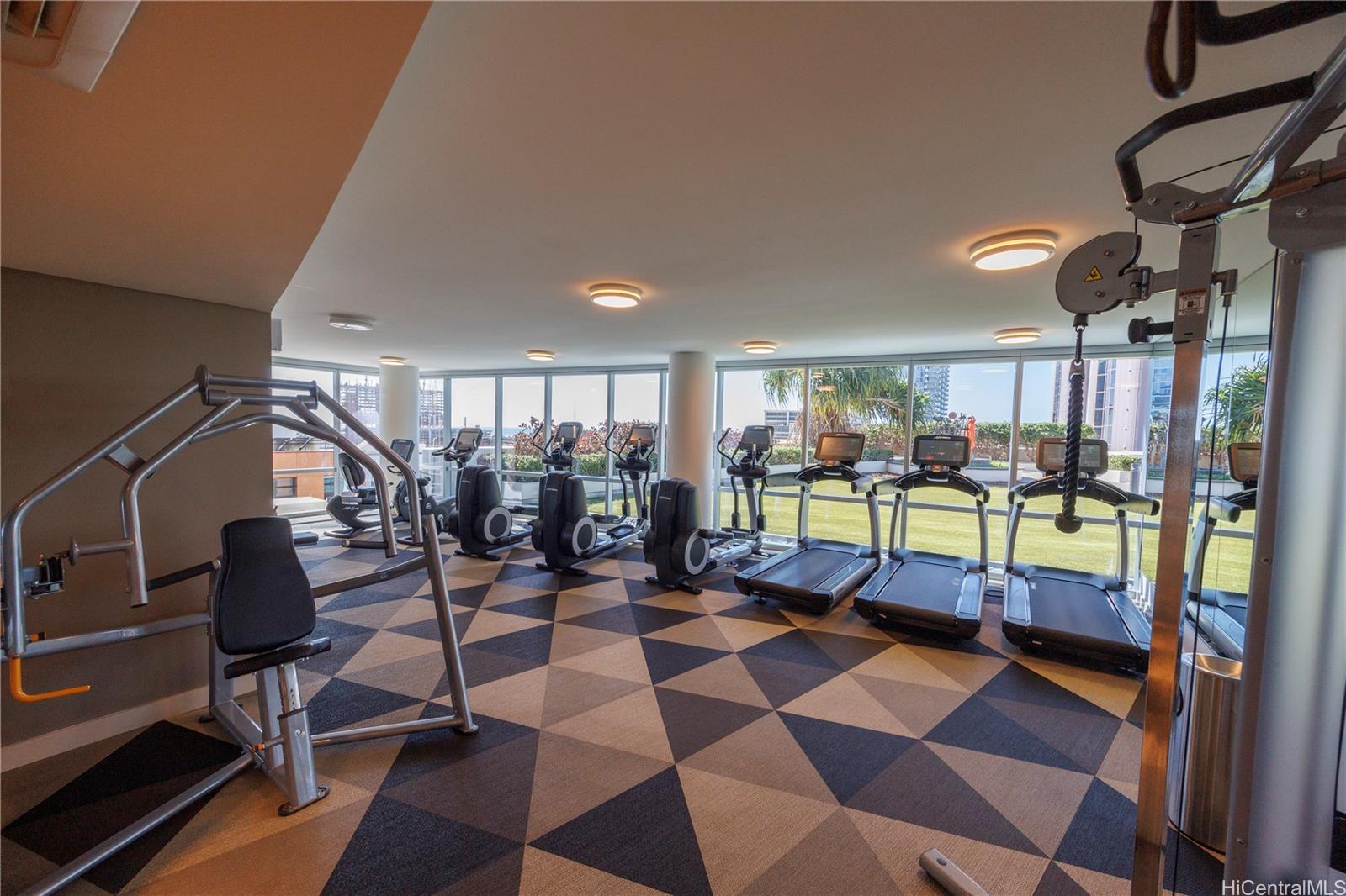 Keauhou Place condo # 2411, Honolulu, Hawaii - photo 12 of 24