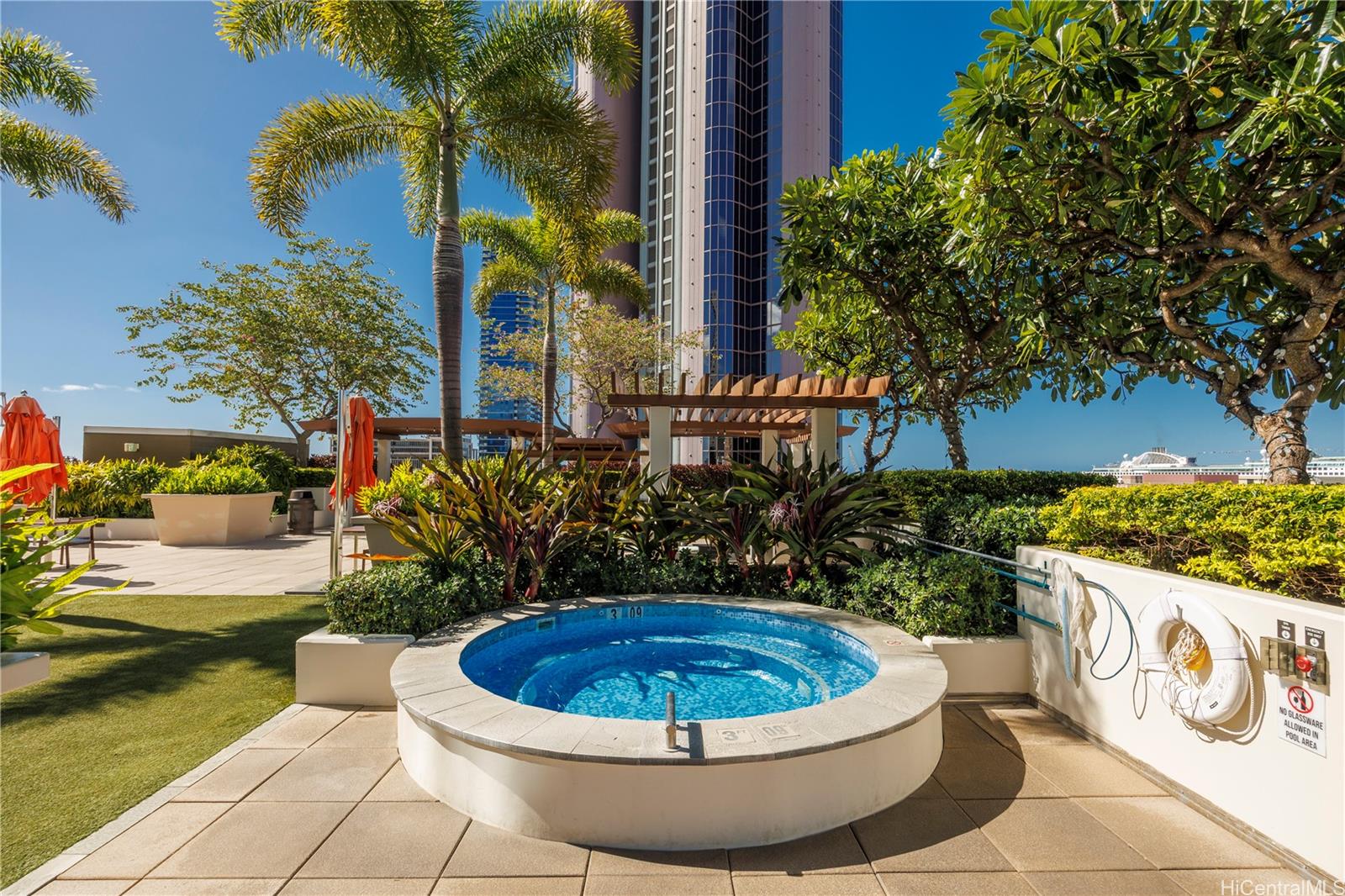 Keauhou Place condo # 2411, Honolulu, Hawaii - photo 16 of 24