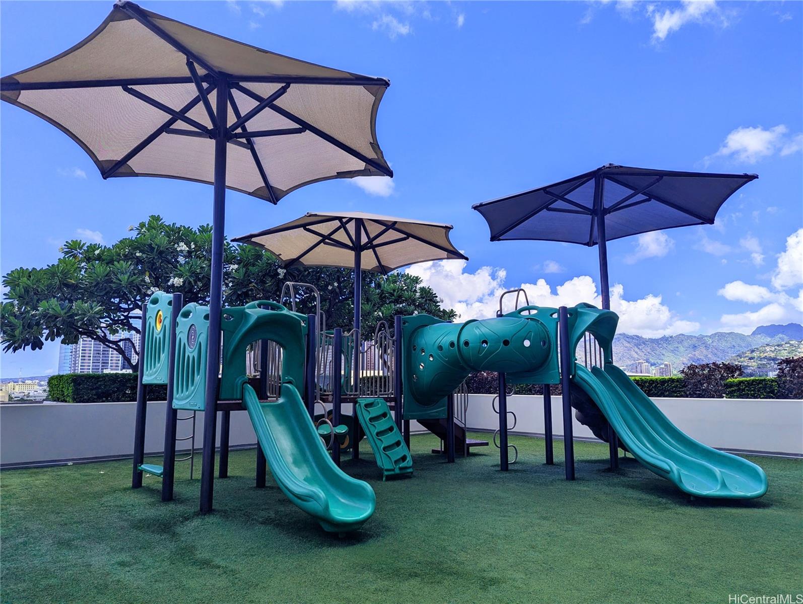 Keauhou Place condo # 2411, Honolulu, Hawaii - photo 19 of 21