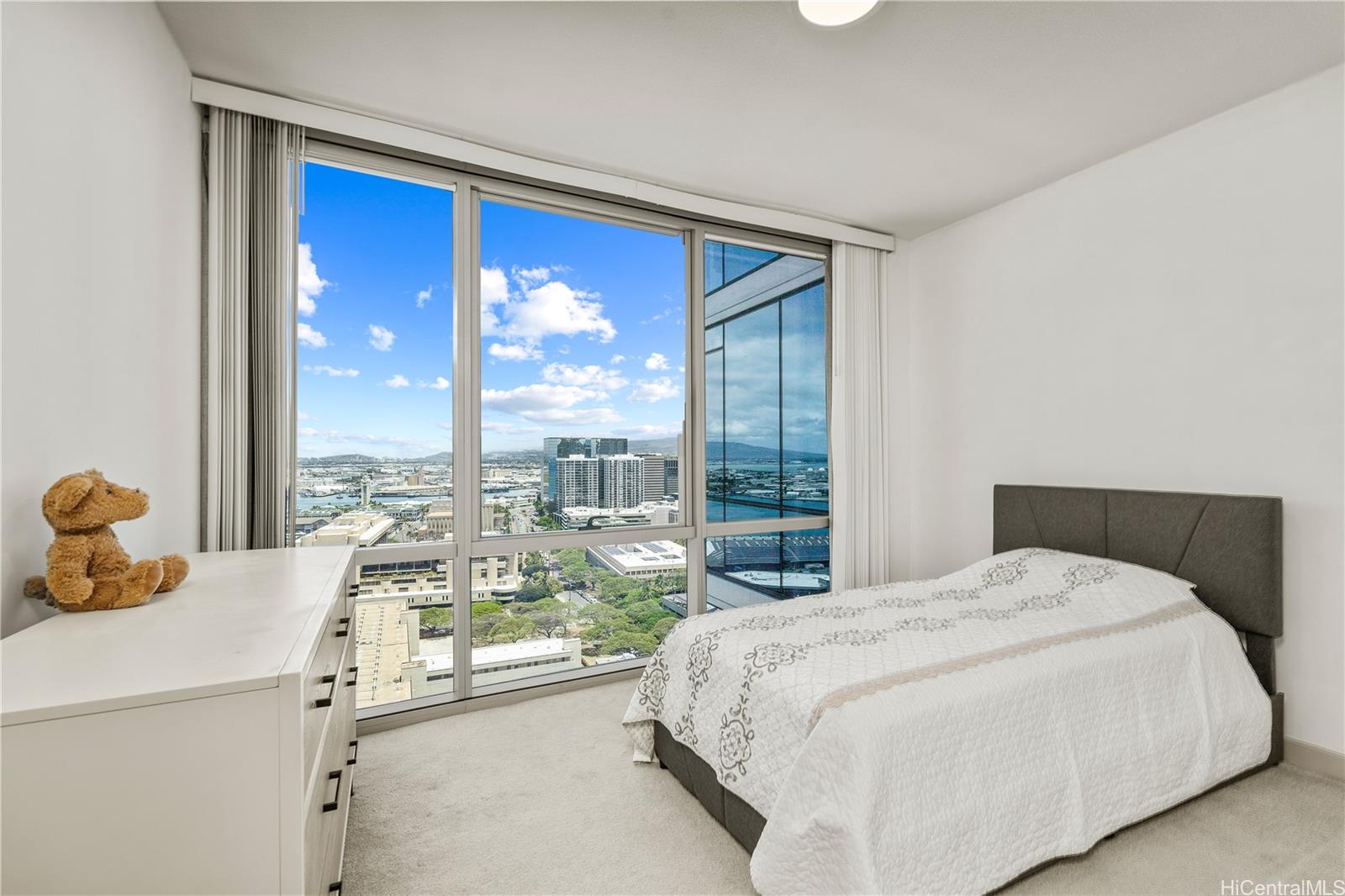 Keauhou Place condo # 2905, Honolulu, Hawaii - photo 15 of 22