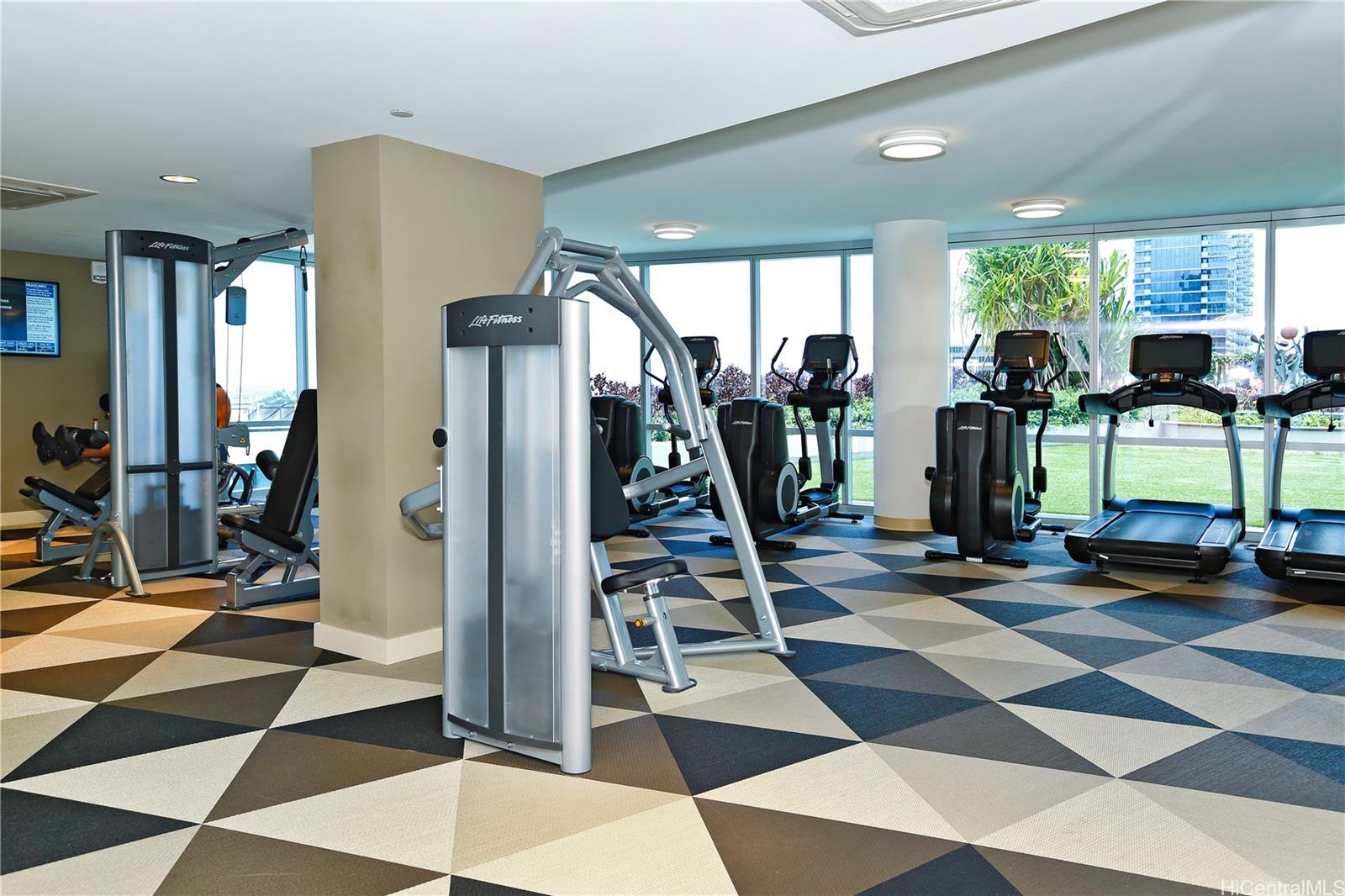 Keauhou Place condo # 2905, Honolulu, Hawaii - photo 19 of 22