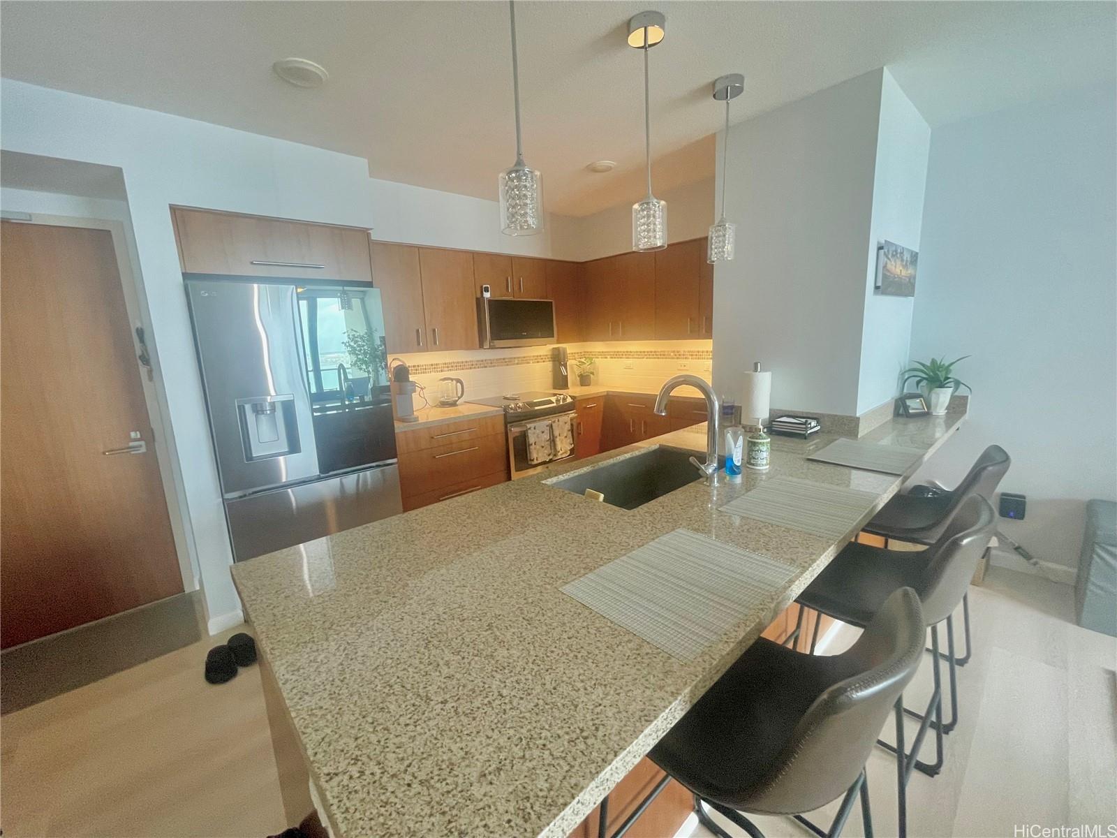 Keauhou Place condo # 3409, Honolulu, Hawaii - photo 5 of 23