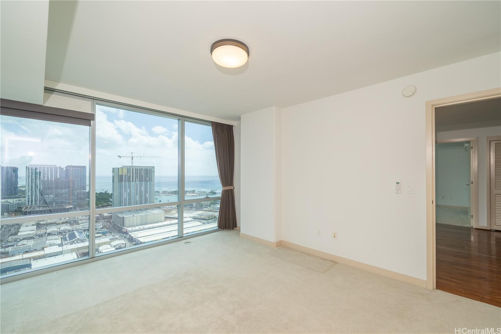 Keauhou Place condo # 3703, Honolulu, Hawaii - photo 2 of 25