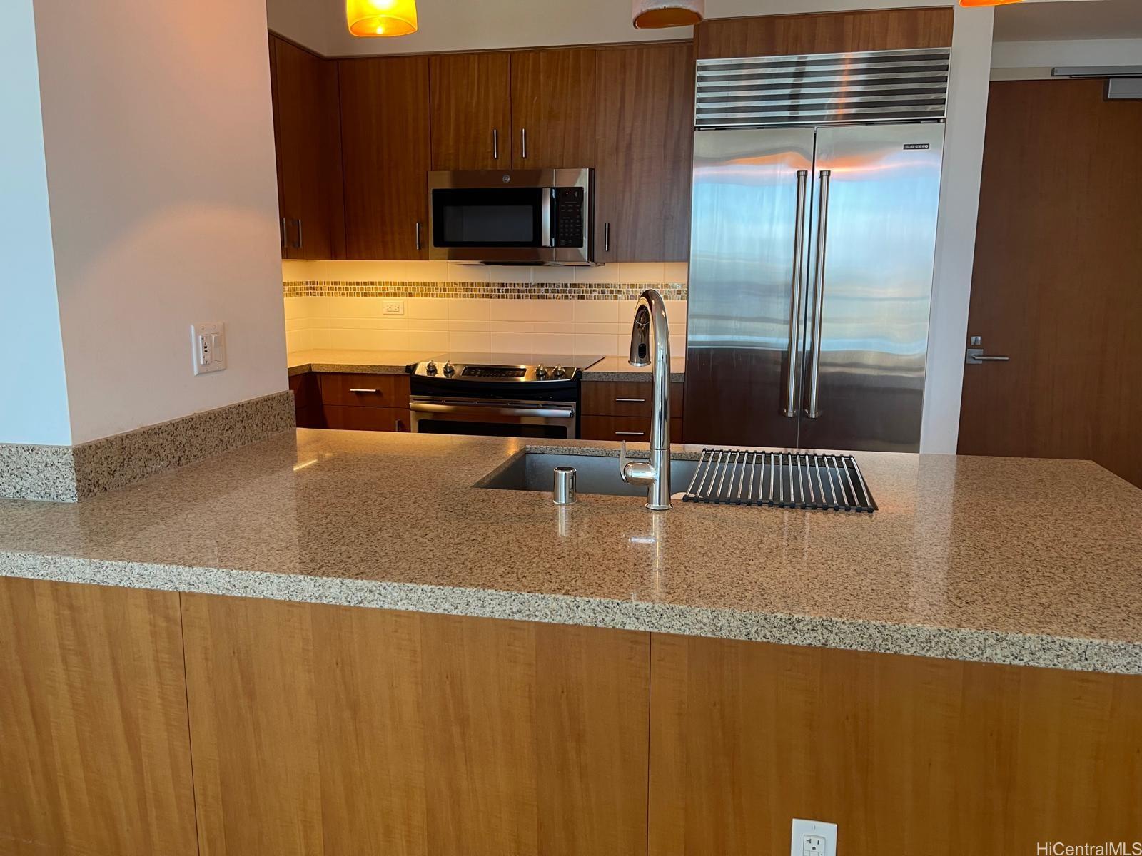 Keauhou Place condo # 3902, Honolulu, Hawaii - photo 4 of 22