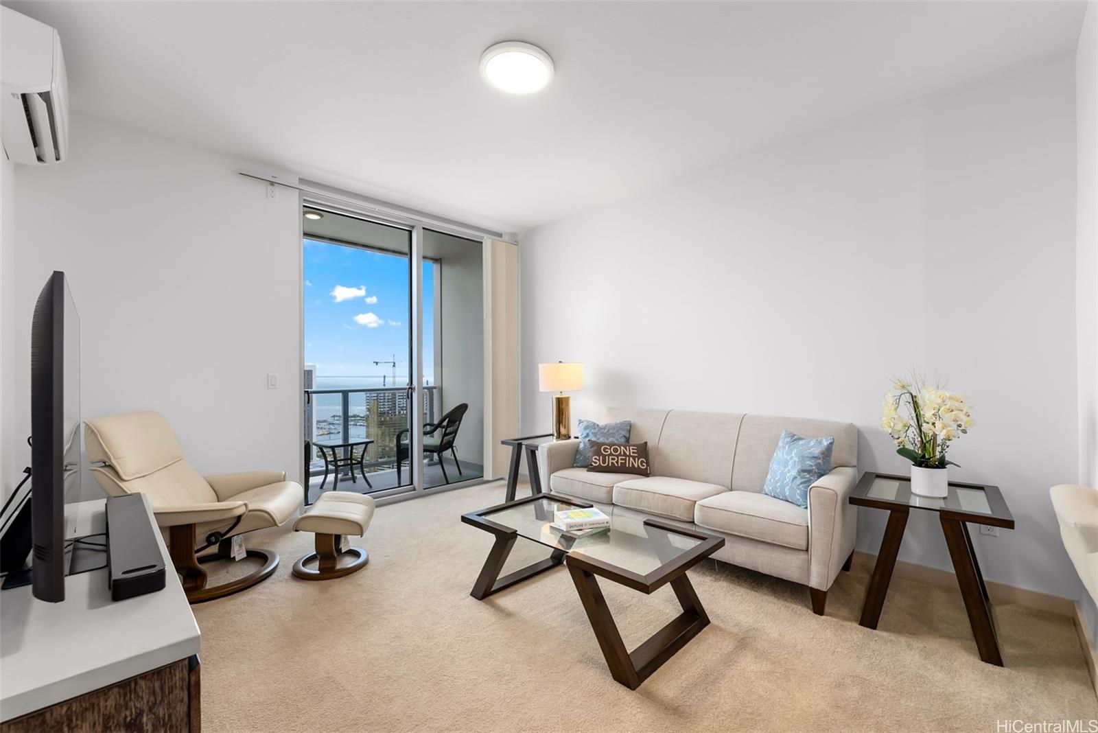 Keauhou Place condo # 4004, Honolulu, Hawaii - photo 5 of 24