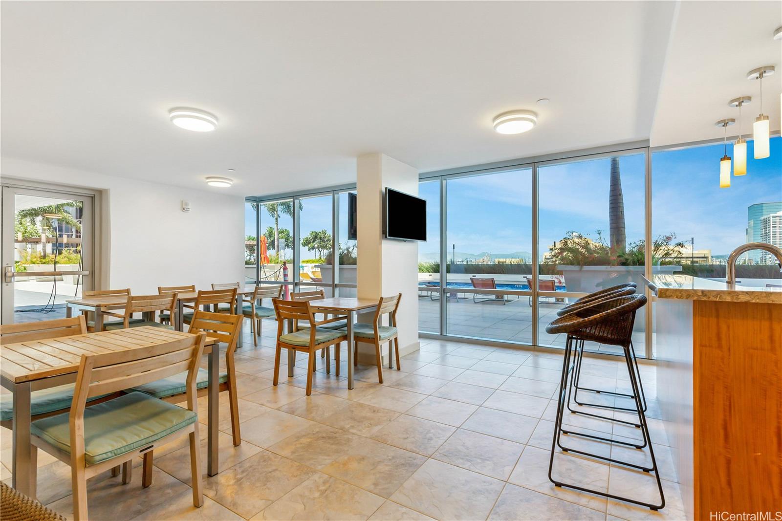 Keauhou Place condo # 407, Honolulu, Hawaii - photo 23 of 25