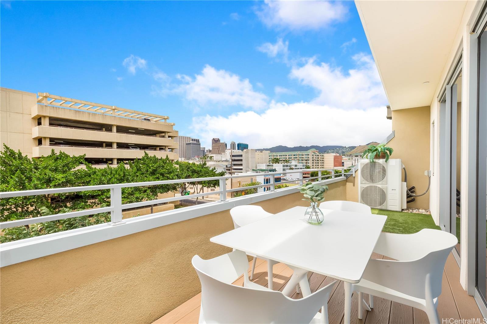 Keauhou Place condo # 407, Honolulu, Hawaii - photo 5 of 25