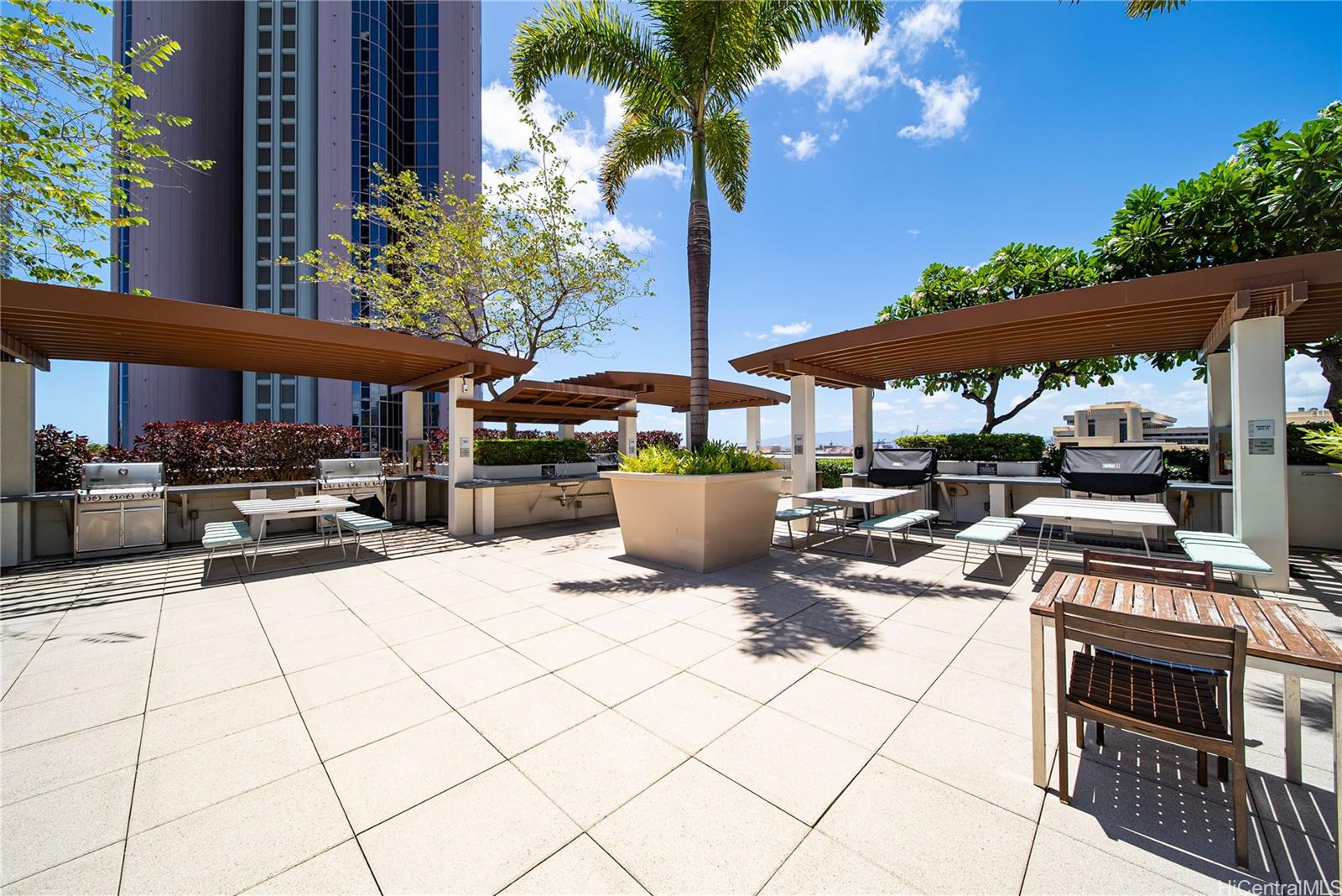 Keauhou Place condo # 4108, Honolulu, Hawaii - photo 22 of 25