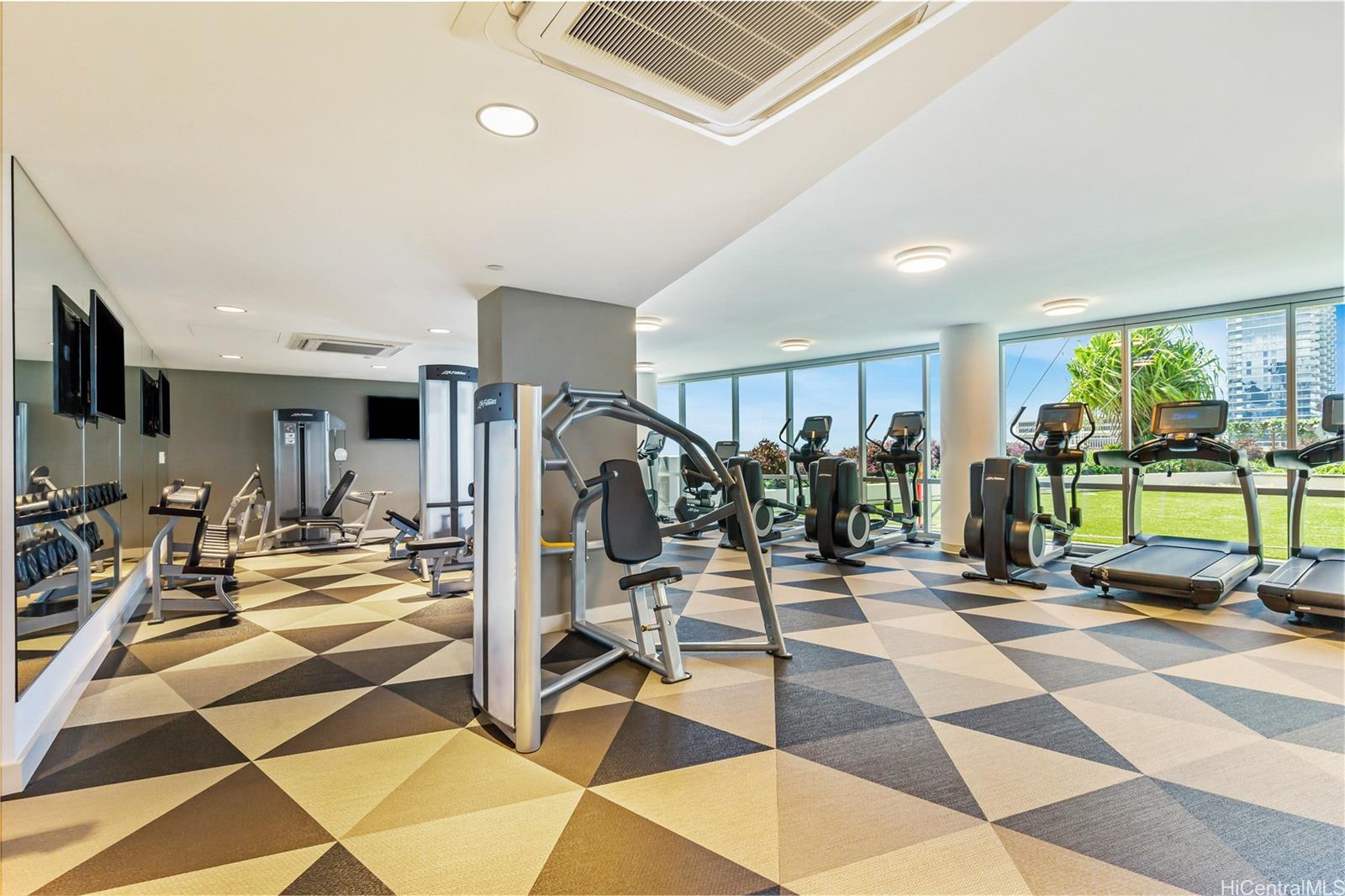 Keauhou Place condo # 807, Honolulu, Hawaii - photo 22 of 25