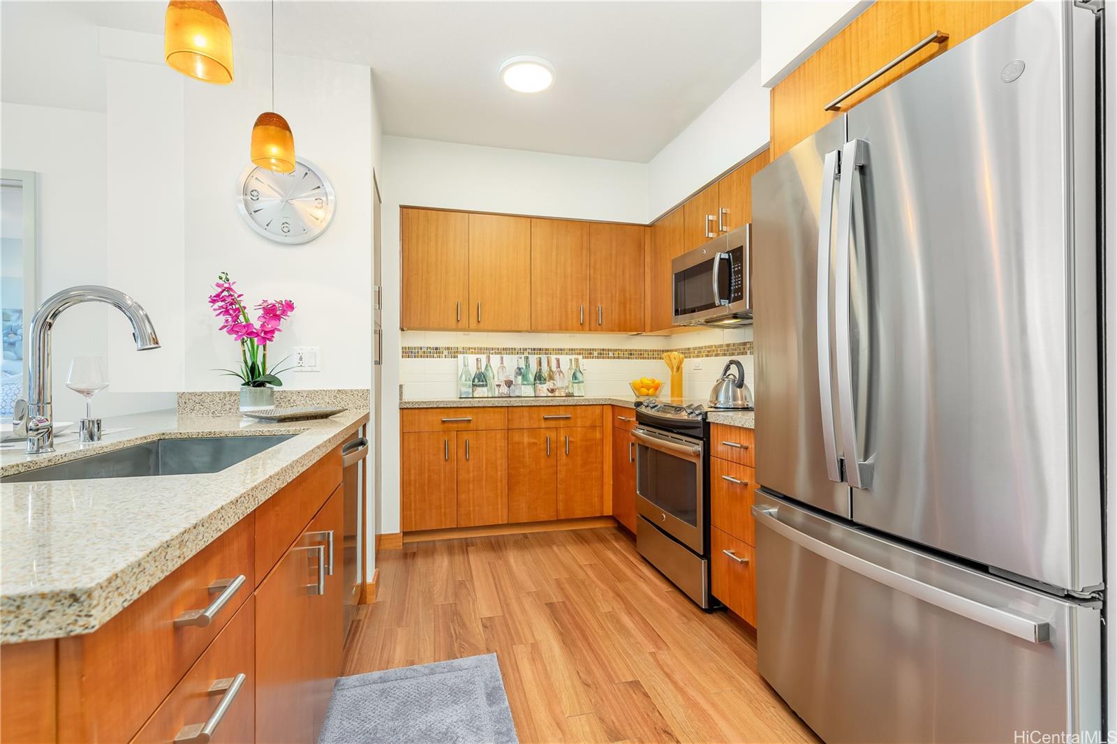 Keauhou Place condo # 807, Honolulu, Hawaii - photo 5 of 25