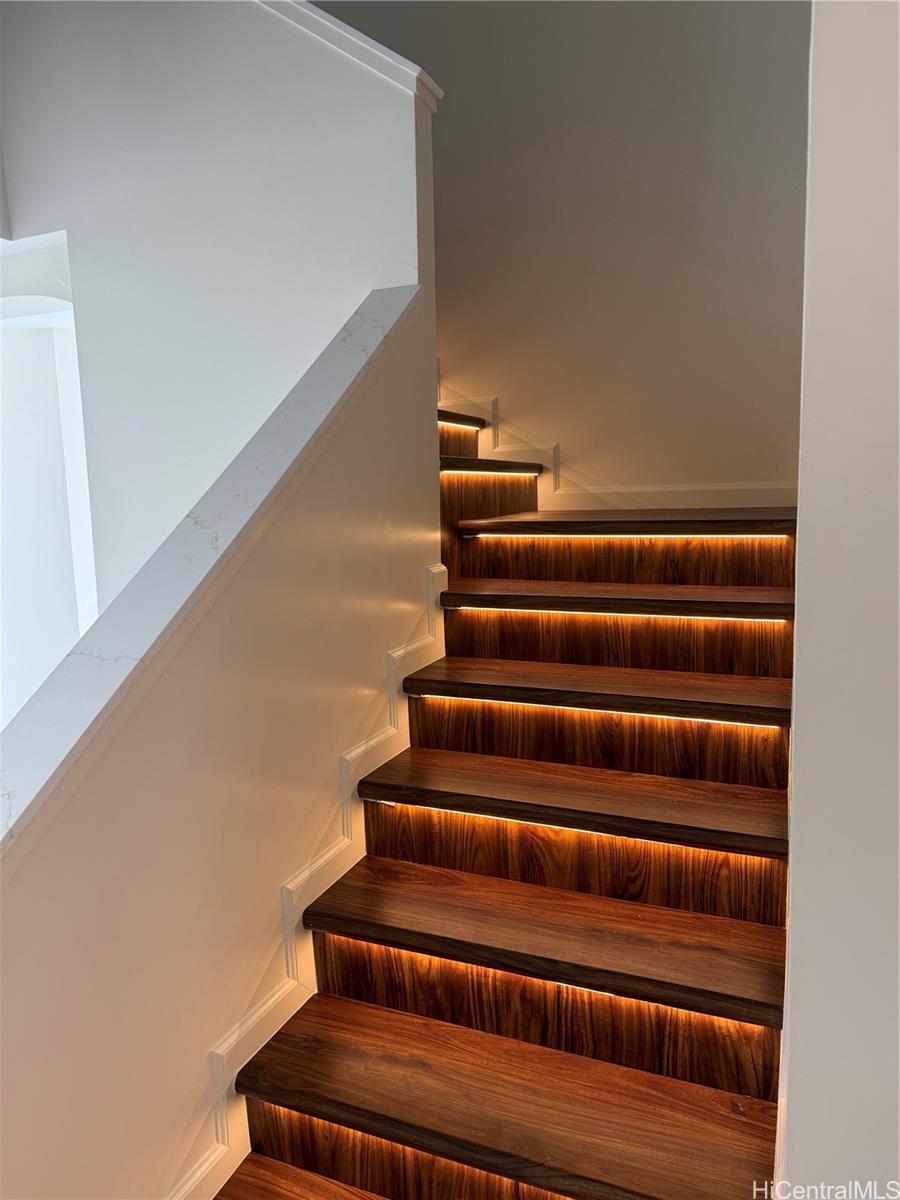 555 University Ave Honolulu - Rental - photo 17 of 21