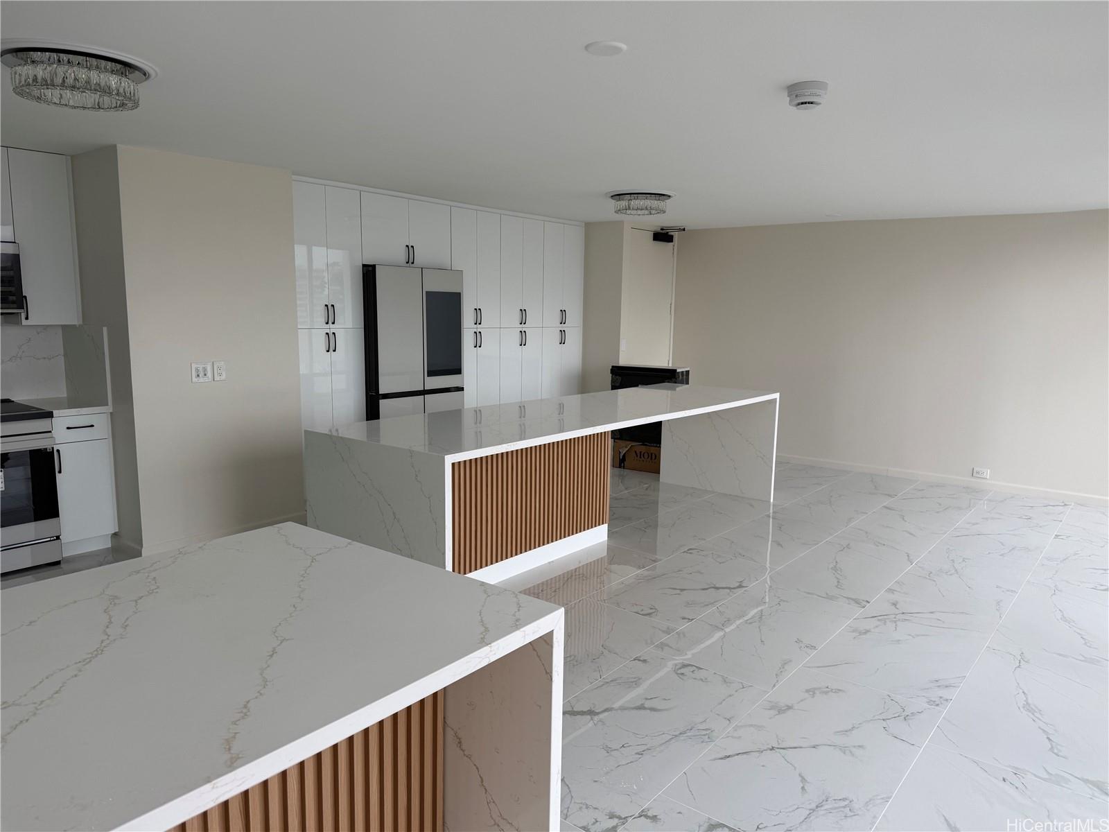 555 University Ave Honolulu - Rental - photo 7 of 21