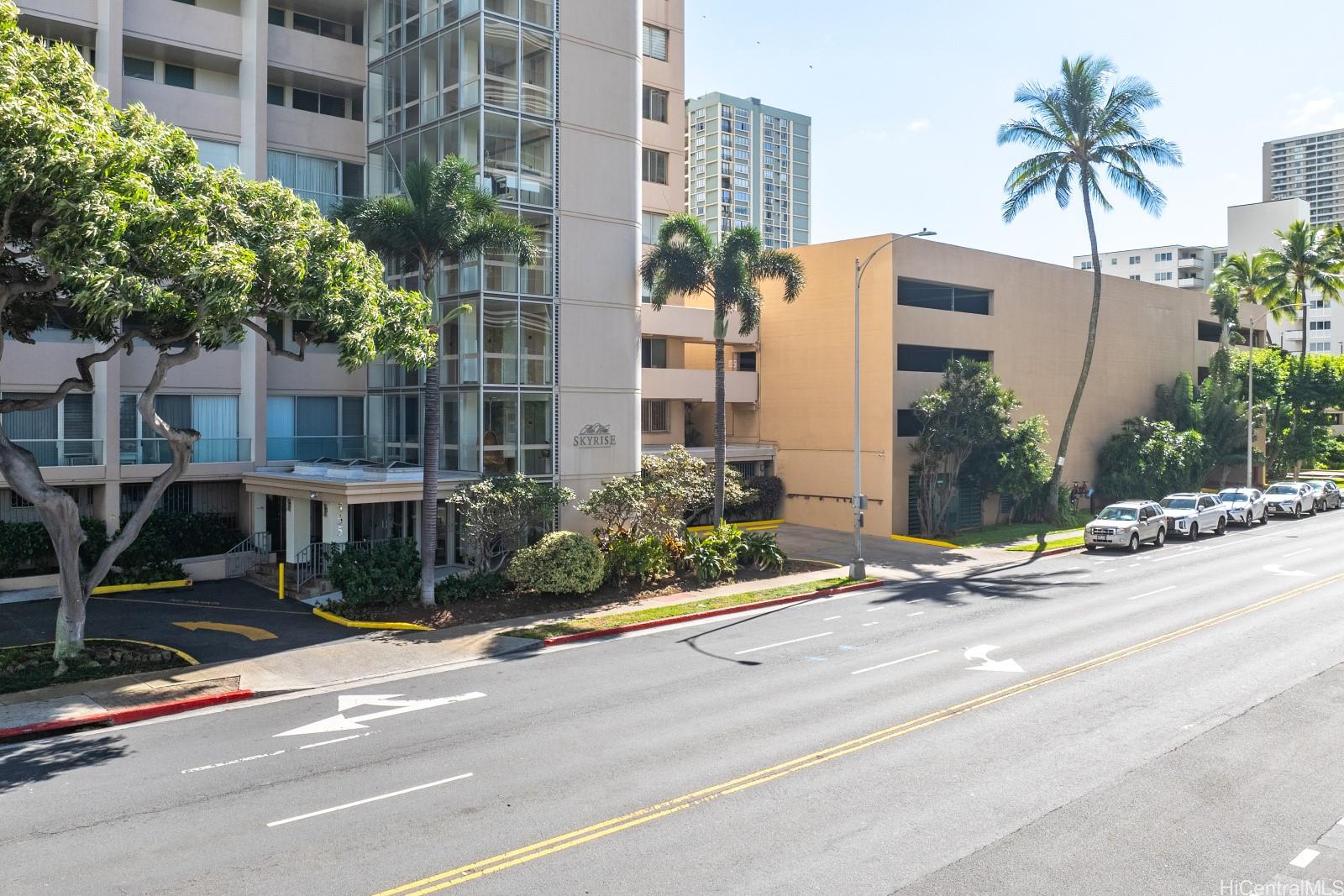 Ala Wai Plaza Skyrise condo # 100, Honolulu, Hawaii - photo 2 of 24