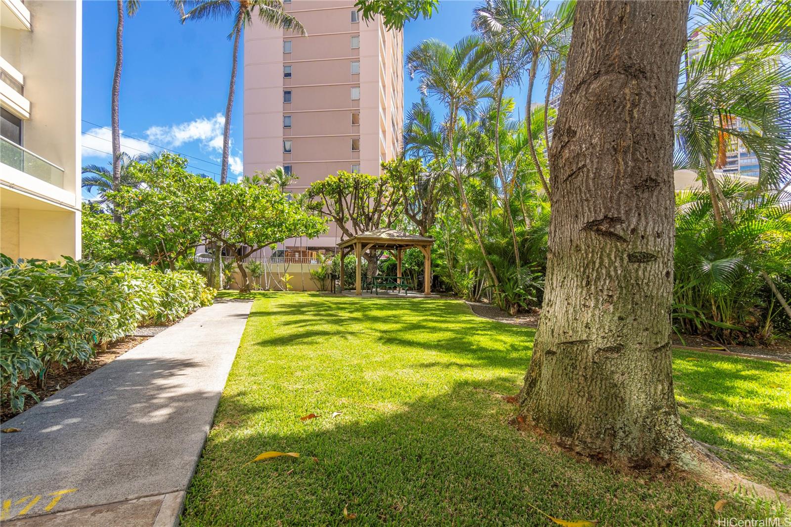 Ala Wai Plaza Skyrise condo # 105, Honolulu, Hawaii - photo 18 of 25