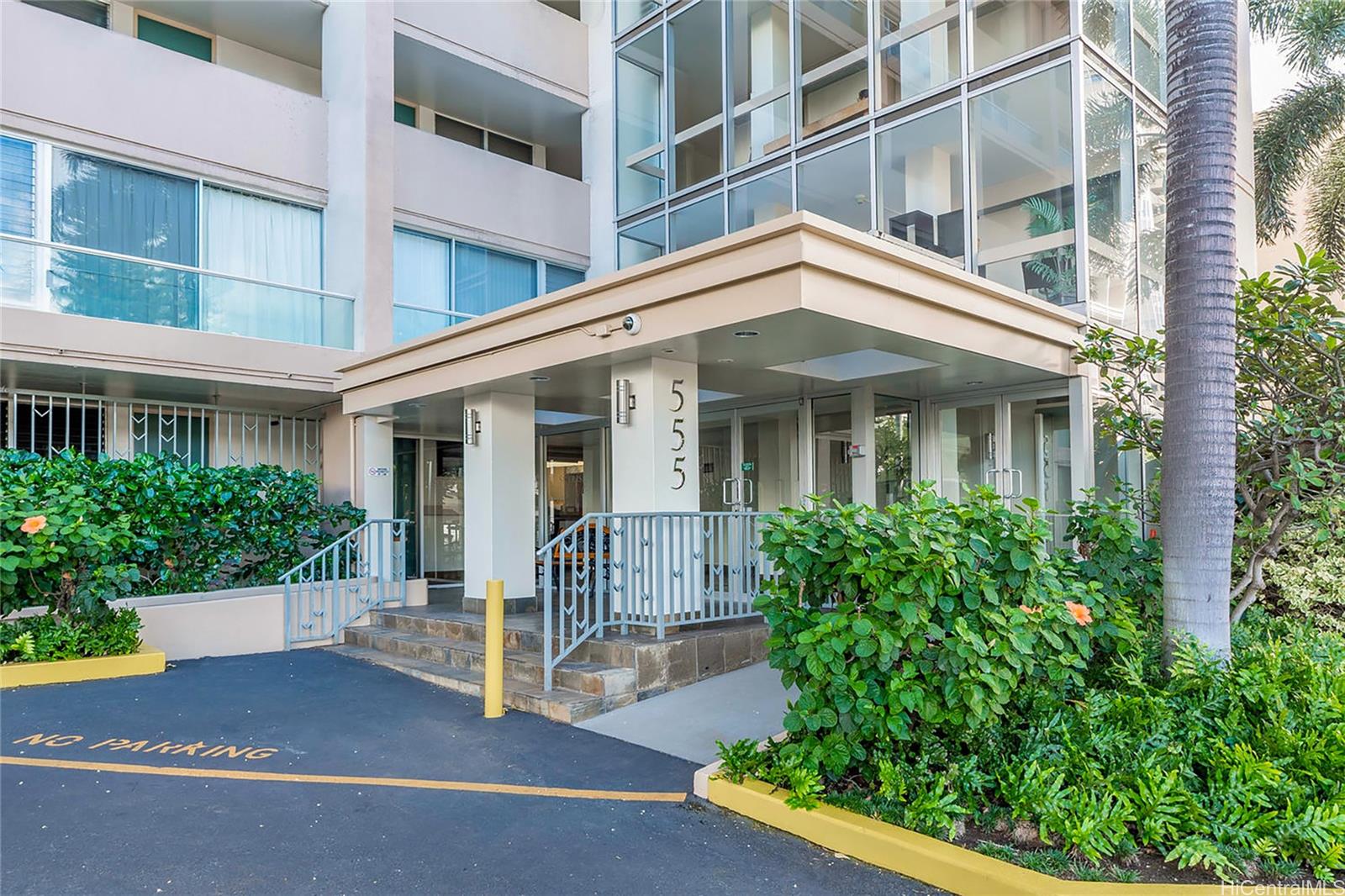 Ala Wai Plaza Skyrise condo # 105, Honolulu, Hawaii - photo 24 of 25