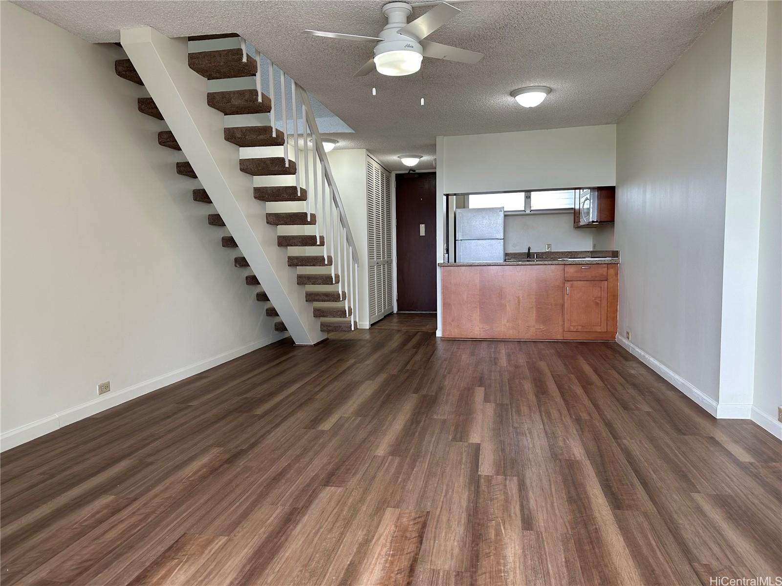 Ala Wai Plaza Skyrise condo # 1706, Honolulu, Hawaii - photo 9 of 16