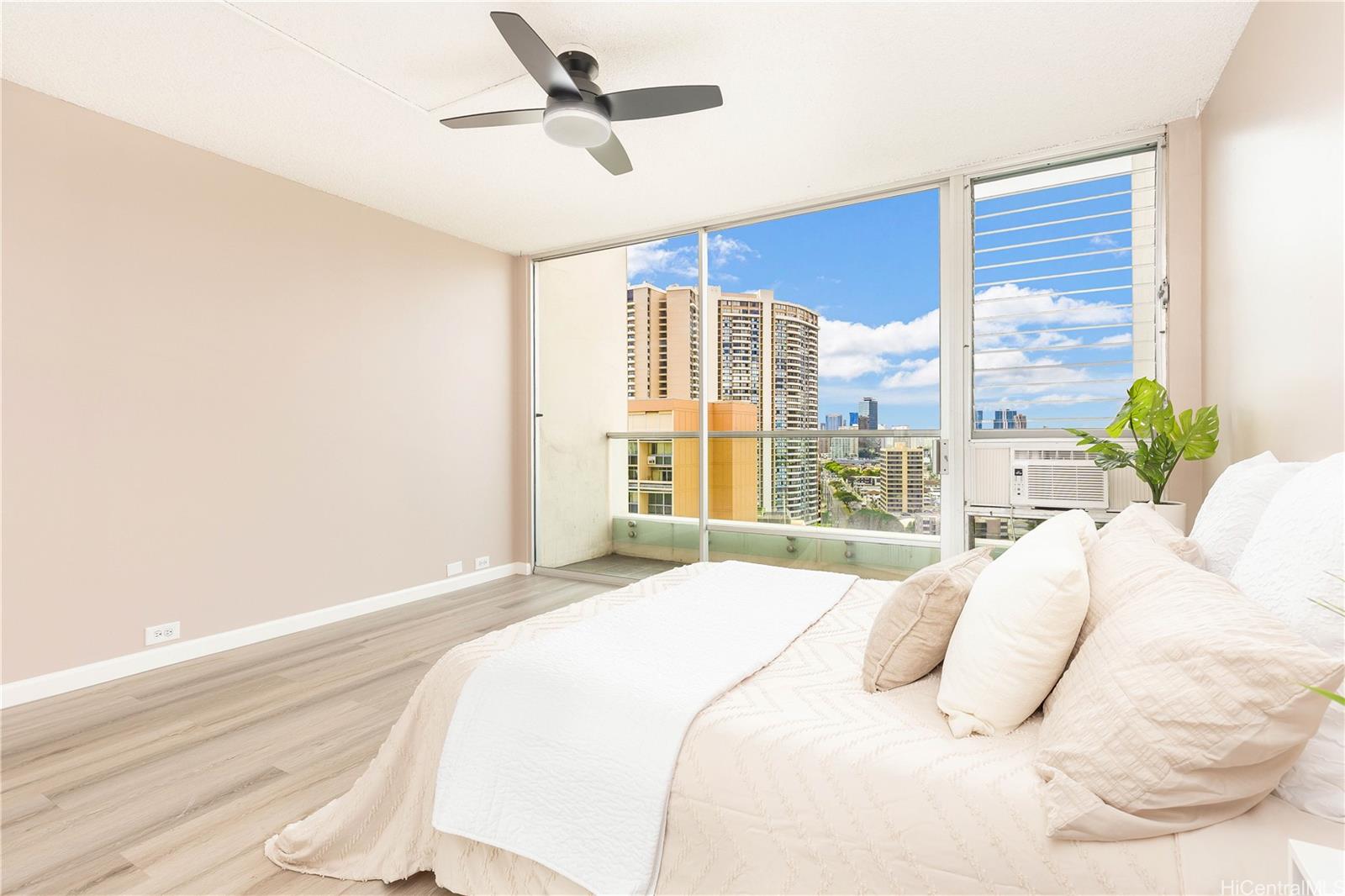 Ala Wai Plaza Skyrise condo # 1904, Honolulu, Hawaii - photo 11 of 25