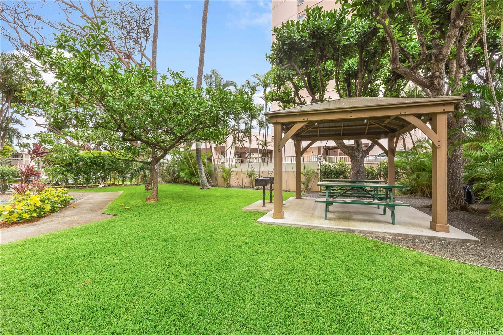 Ala Wai Plaza Skyrise condo # 1904, Honolulu, Hawaii - photo 22 of 25