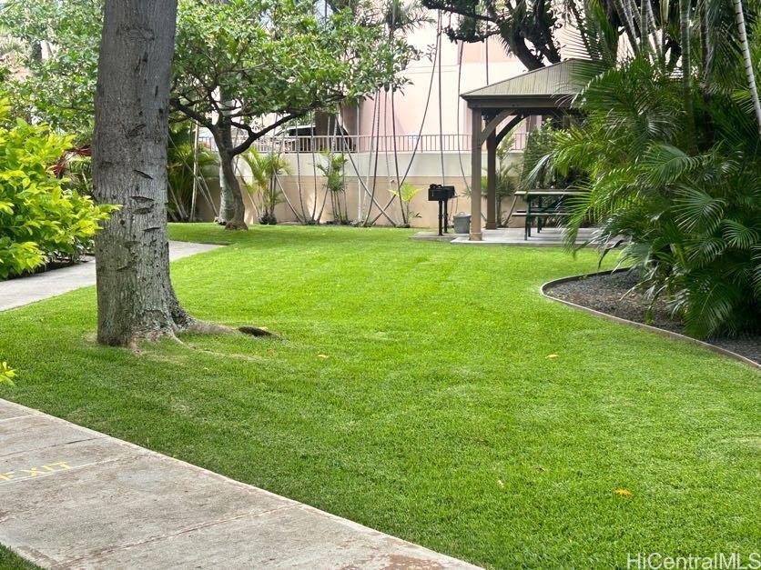 555 University Ave Honolulu - Rental - photo 12 of 13