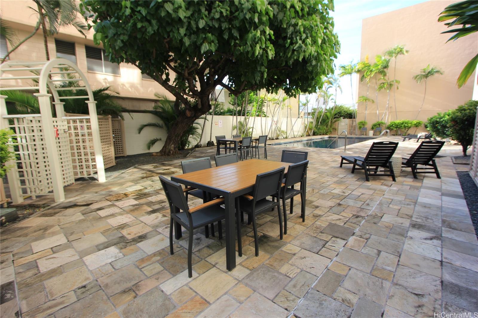 Ala Wai Plaza Skyrise condo # 2502, Honolulu, Hawaii - photo 14 of 16