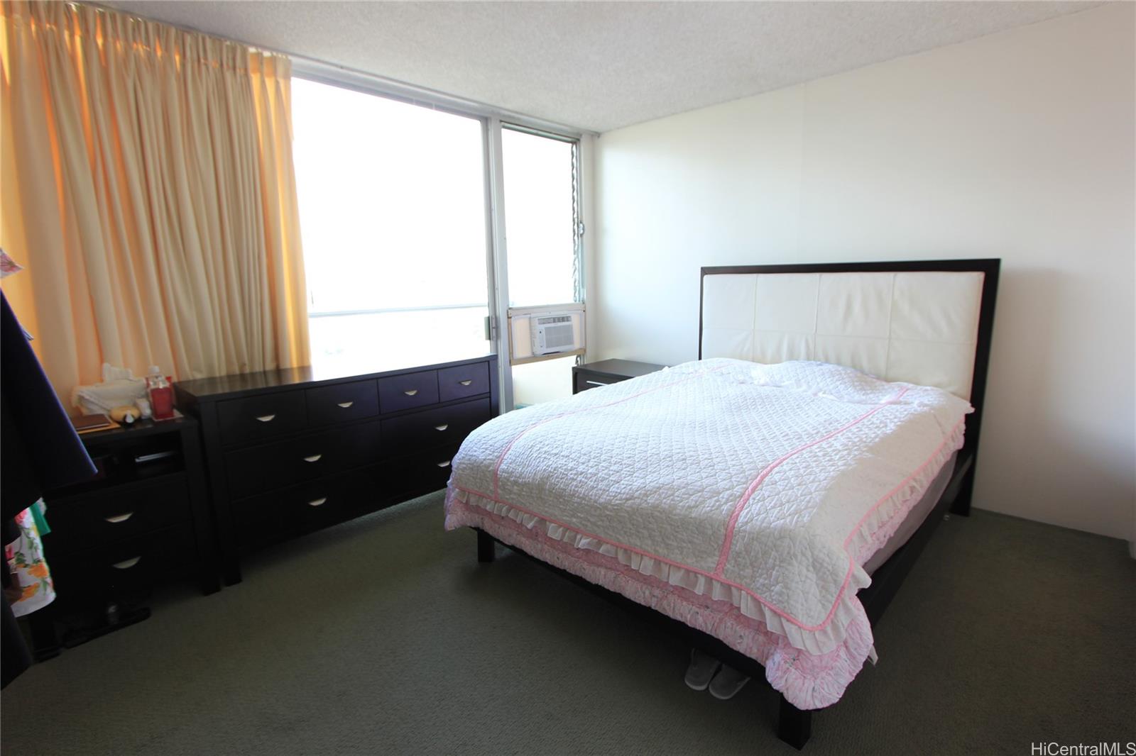 Ala Wai Plaza Skyrise condo # 2502, Honolulu, Hawaii - photo 9 of 16