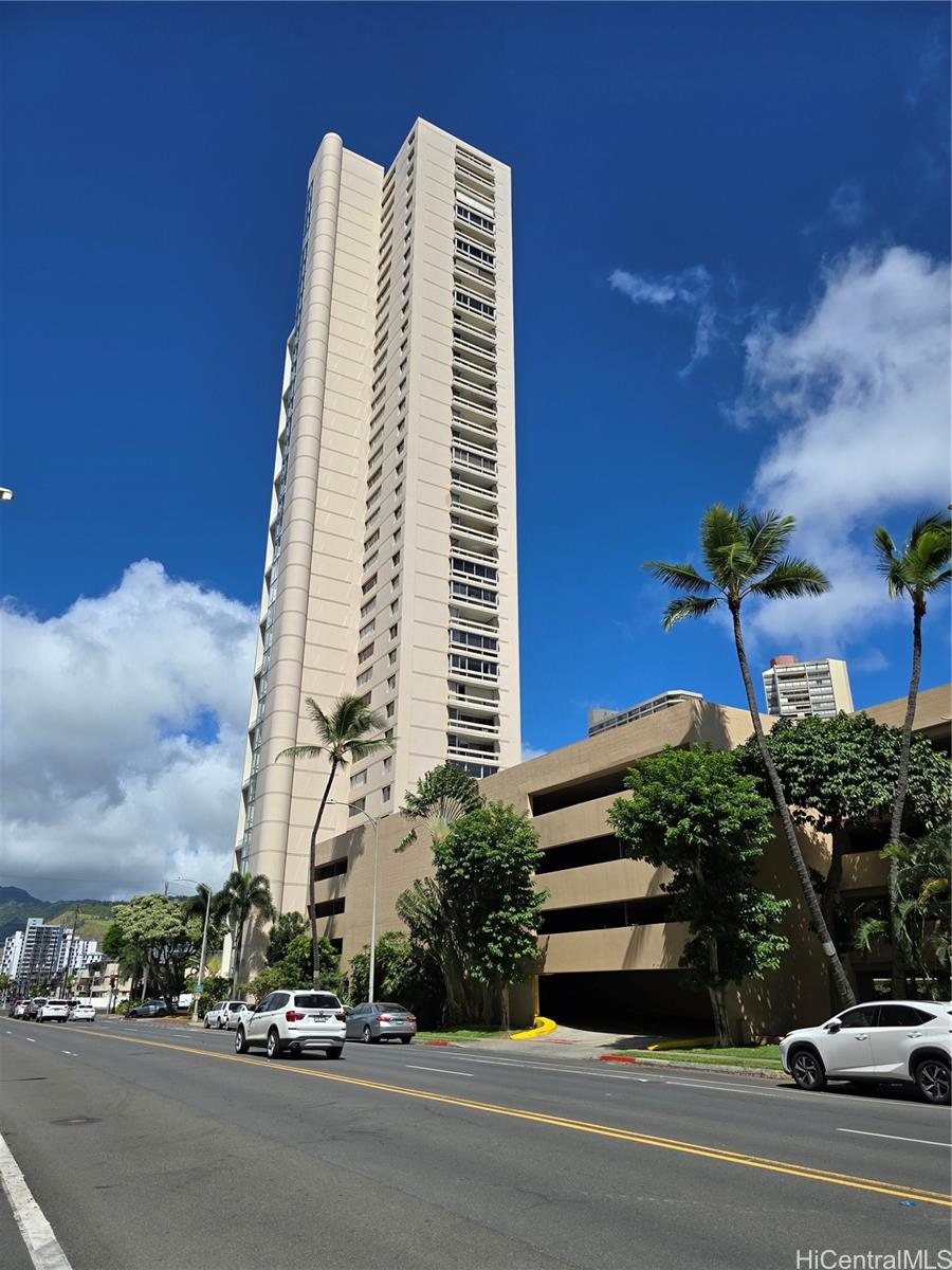 Ala Wai Plaza Skyrise condo # 2505, Honolulu, Hawaii - photo 3 of 25