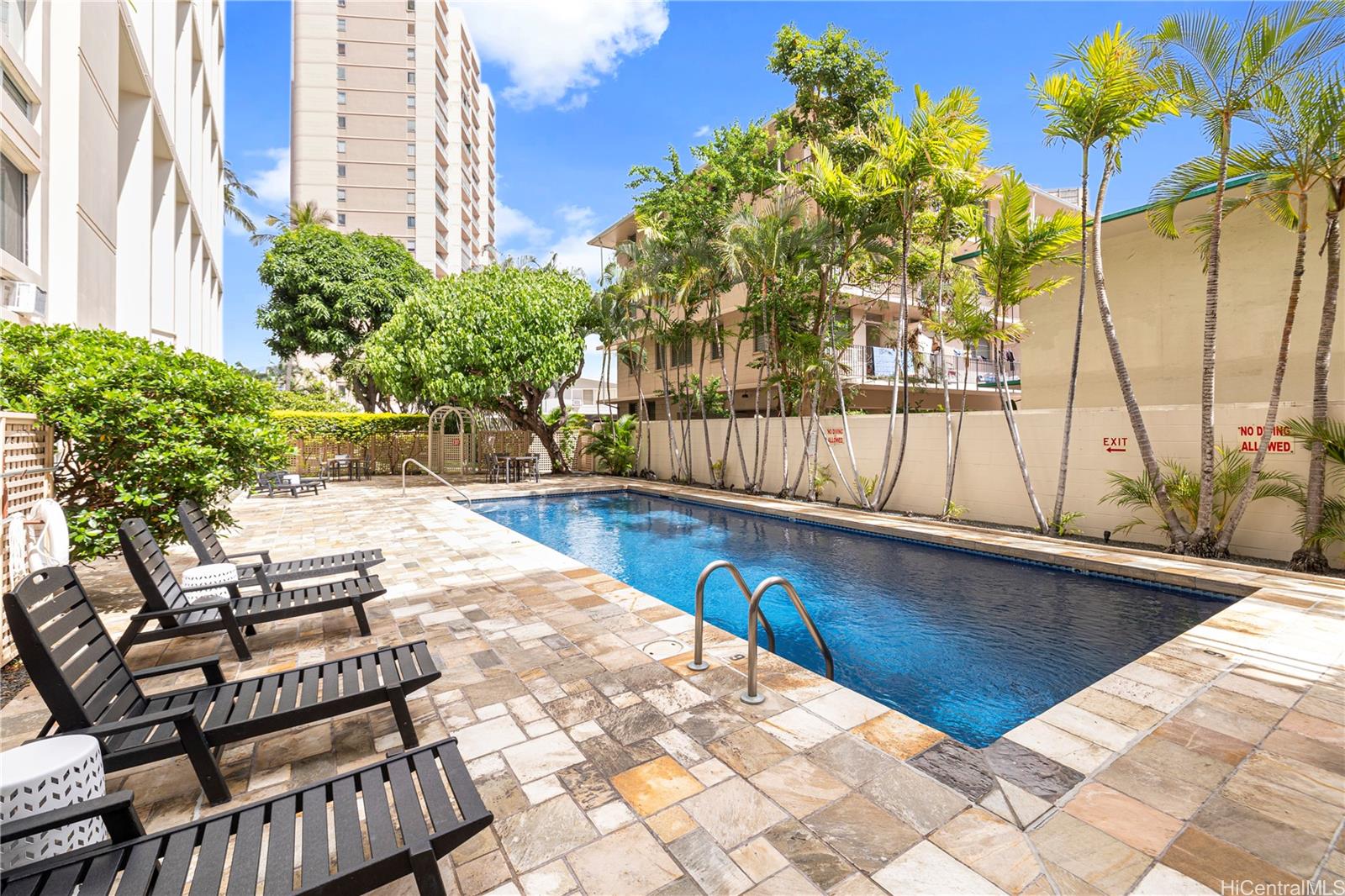 Ala Wai Plaza Skyrise condo # 2700, Honolulu, Hawaii - photo 23 of 25