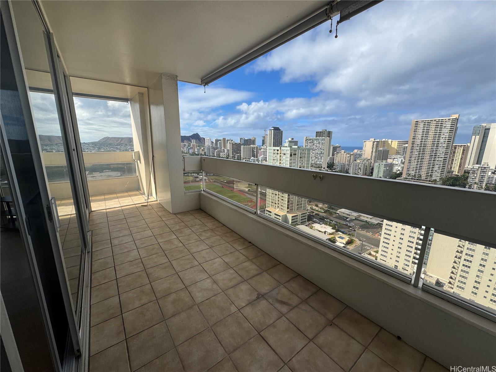 555 University Ave Honolulu - Rental - photo 19 of 22