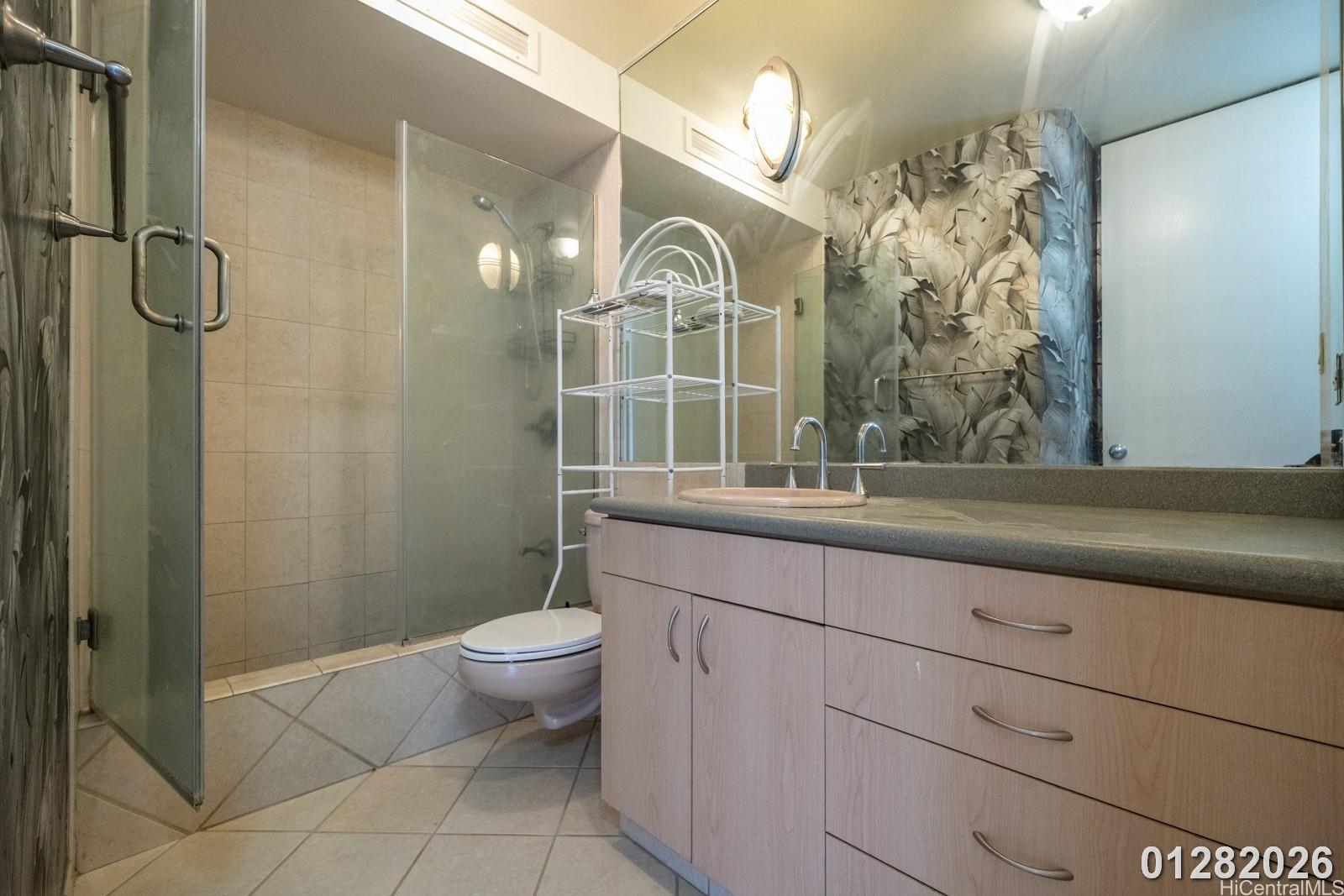 555 University Ave Honolulu - Rental - photo 12 of 18